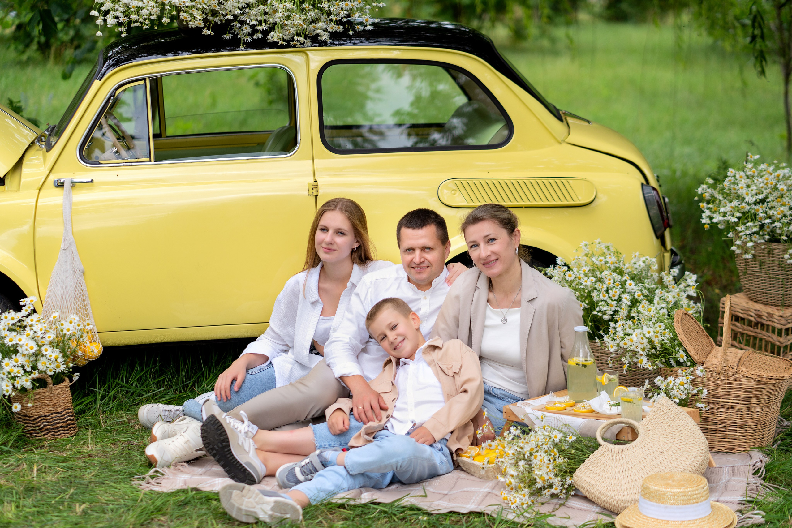 Фотодень Машина с ромашками. Семейный и свадебный фотограф Минск, Беларусь Анна Орловская