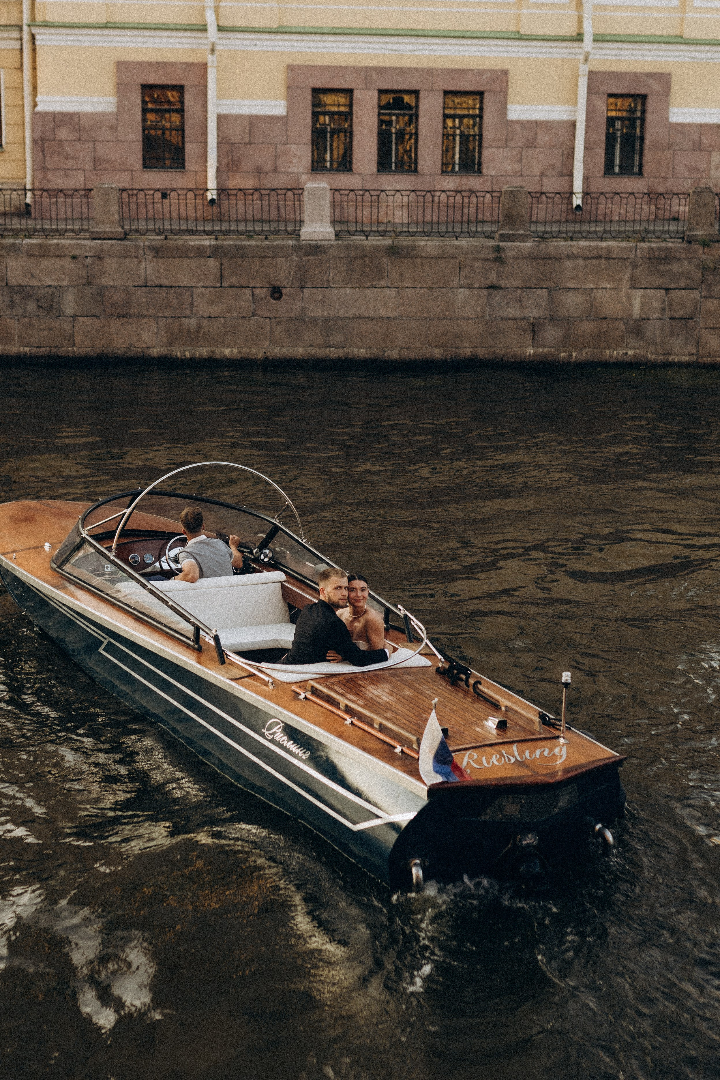 Костя и Лиза|прогулка + катер. Свадебный и love story фотограф в Санкт-Петербурге