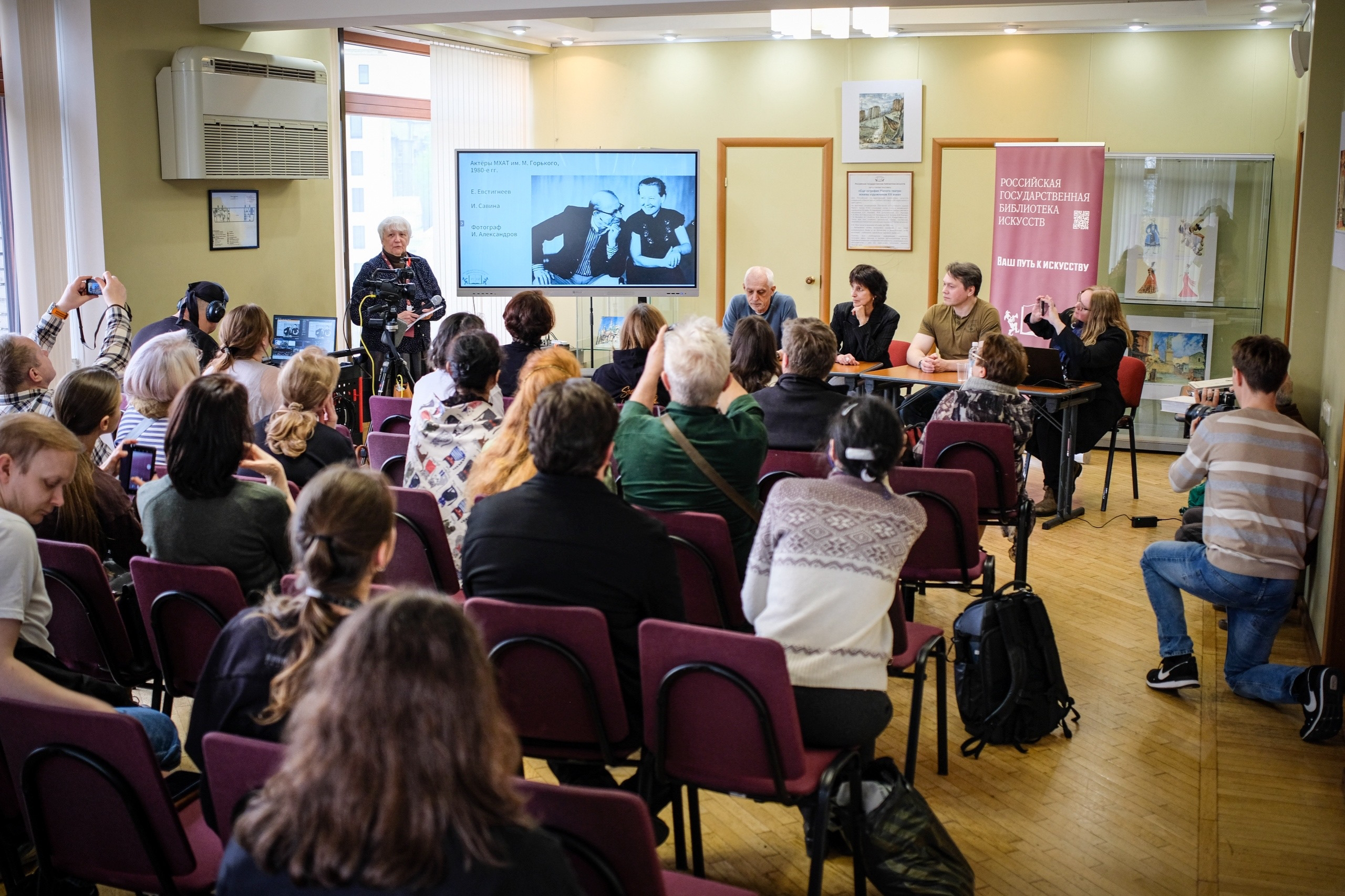 Участие в выставке в Калужском музее изобразительных искусств. Театральный фотограф Александр Малахов