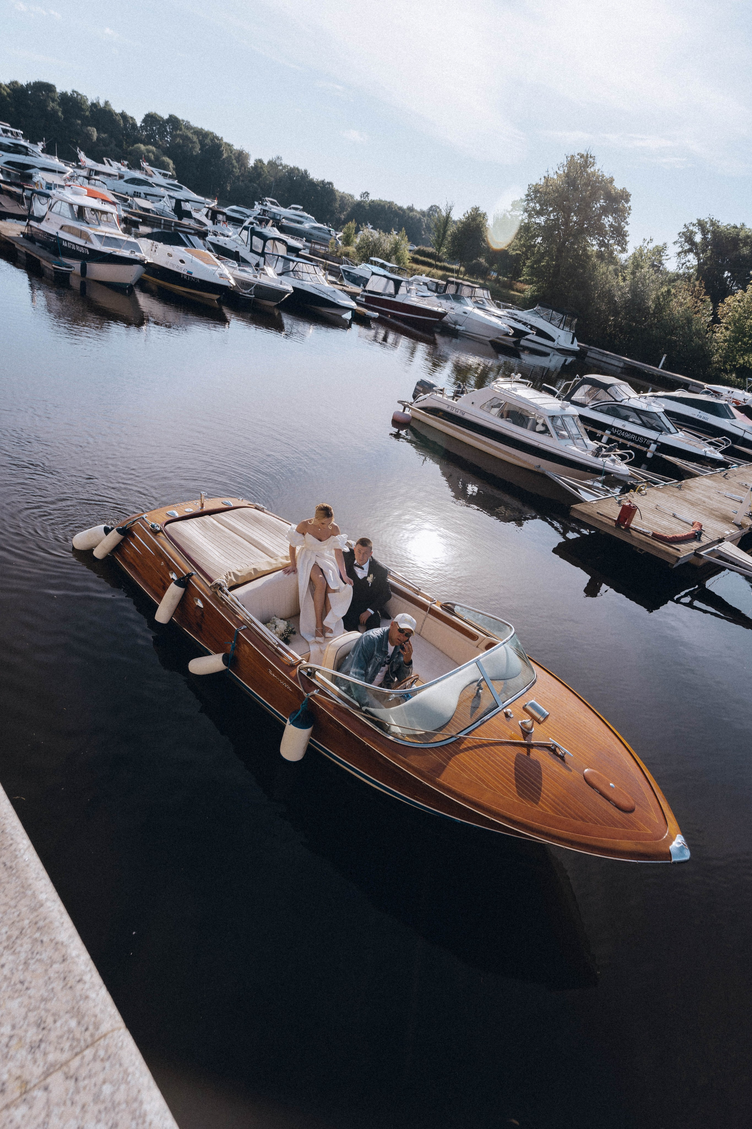 СВАДЕНБНАЯ СЬЕМКА НА КАТЕРЕ ПО КАНАЛАМ САНКТ-ПЕТЕРБУРГА И В АКВАТОРИИ НЕВЫ. Профессиональный фотограф, Санкт-Петербург — Виктория Богомолова