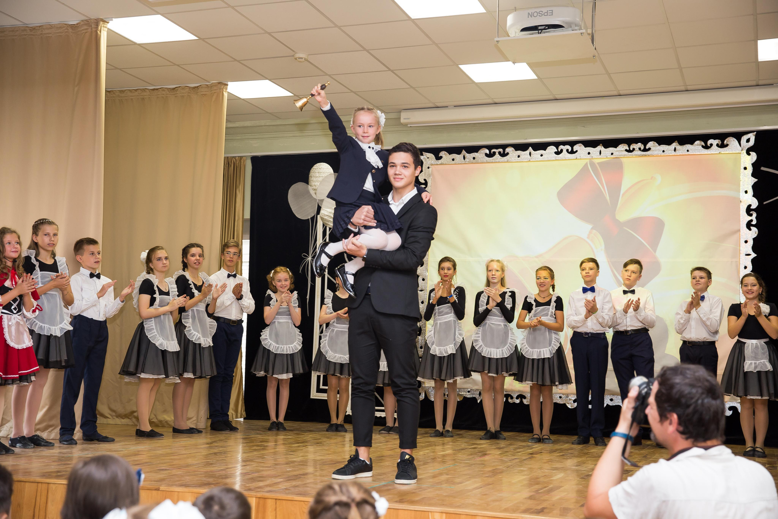 1 сентября. 631 школа. Фотограф в Санкт-Петербурге Закута Ольга