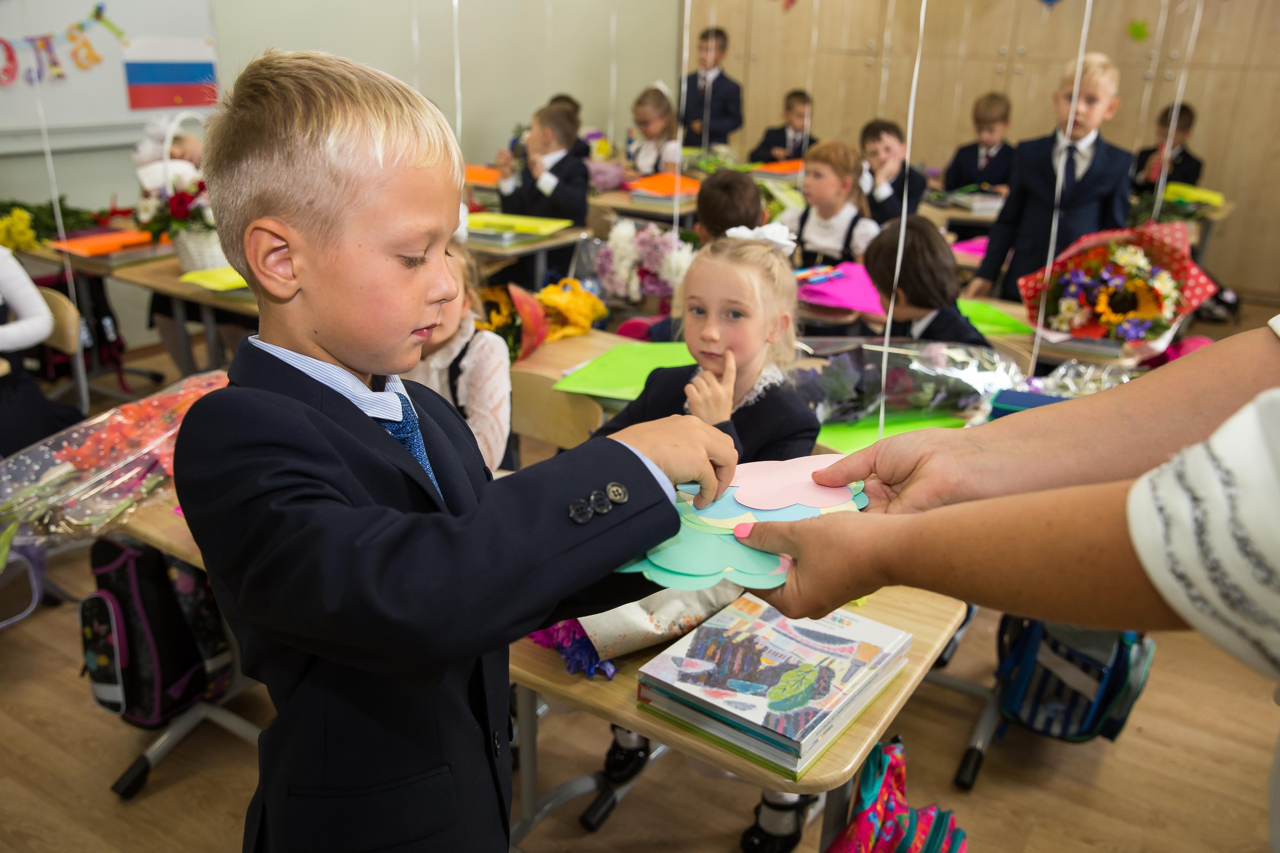 1 сентября. 631 школа. Фотограф в Санкт-Петербурге Закута Ольга