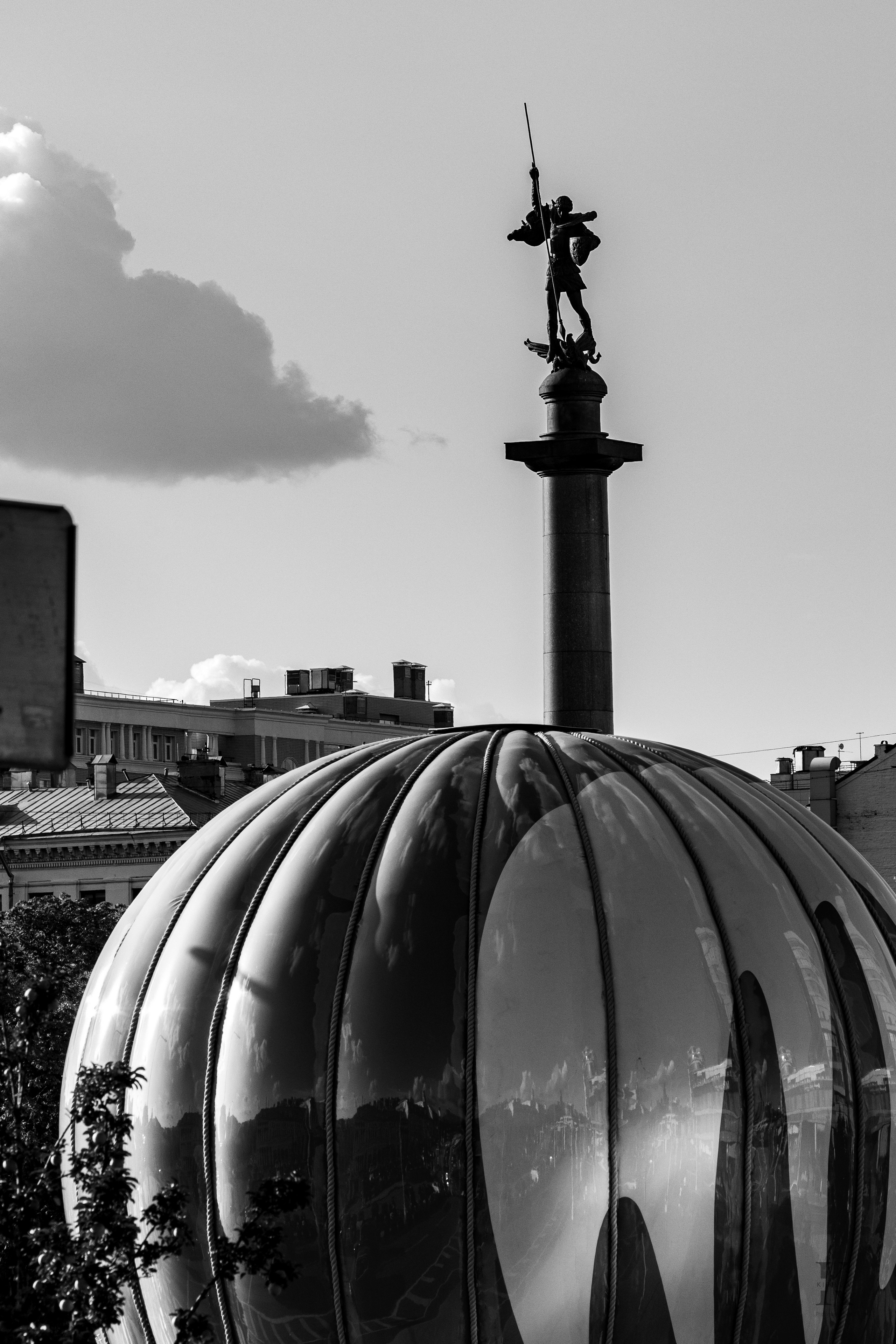 Москва. Август 2025 года. Кузнецкий мост. Люди, детали. Фотографирую жизнь! Московский фотограф волонтер