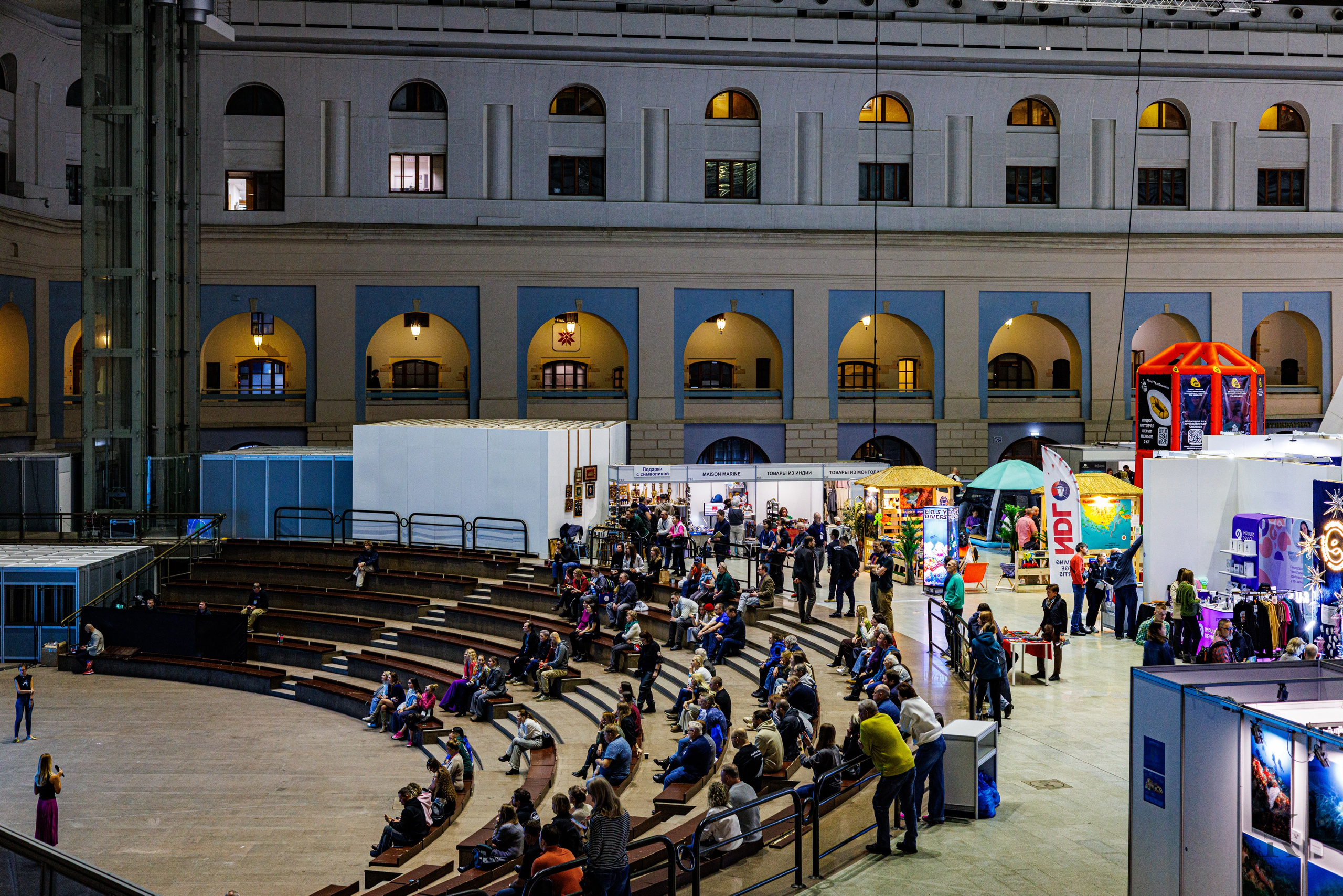 Секретное место в Гостинном дворе. Зима 2026. Фотографирую жизнь! Московский фотограф волонтер
