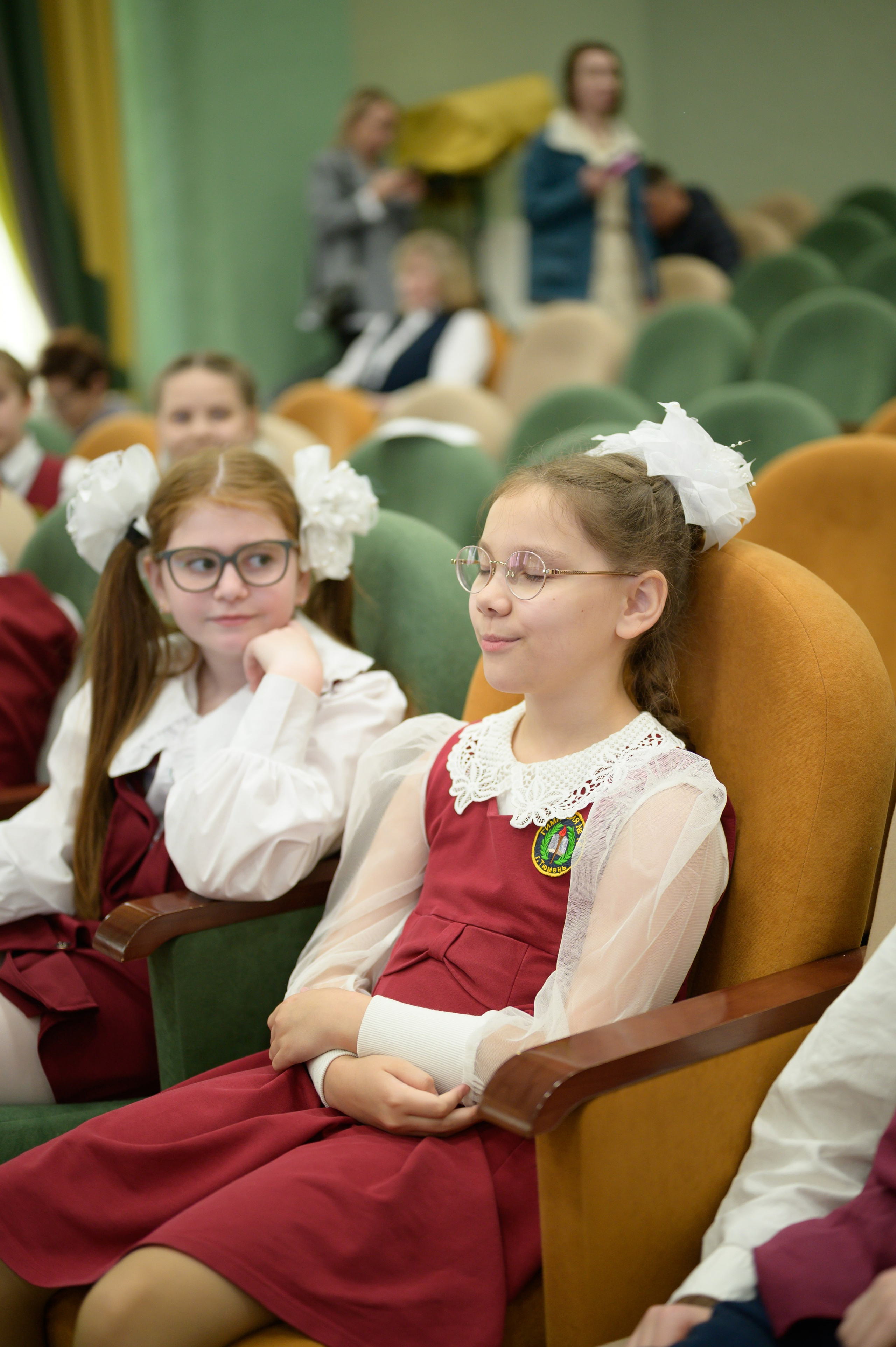 Выпускной 4Б гимназия № 16. Фотограф новорожденных, семейный детский в Тюмени Татьяна Морозова