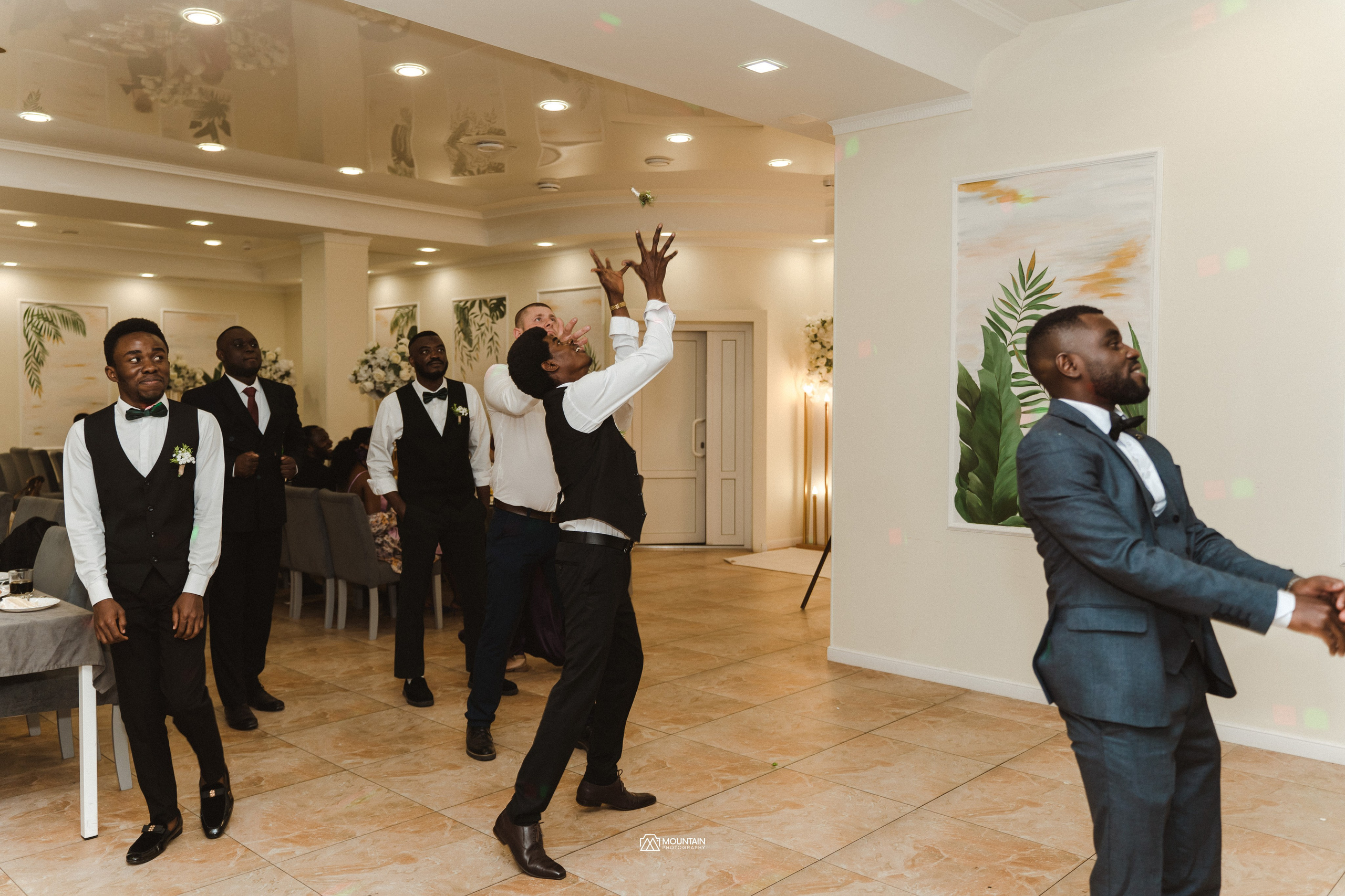 Synthia and Jospin Part 2. Я занимаюсь событийной, свадебной, товарной, студийной… фотографией