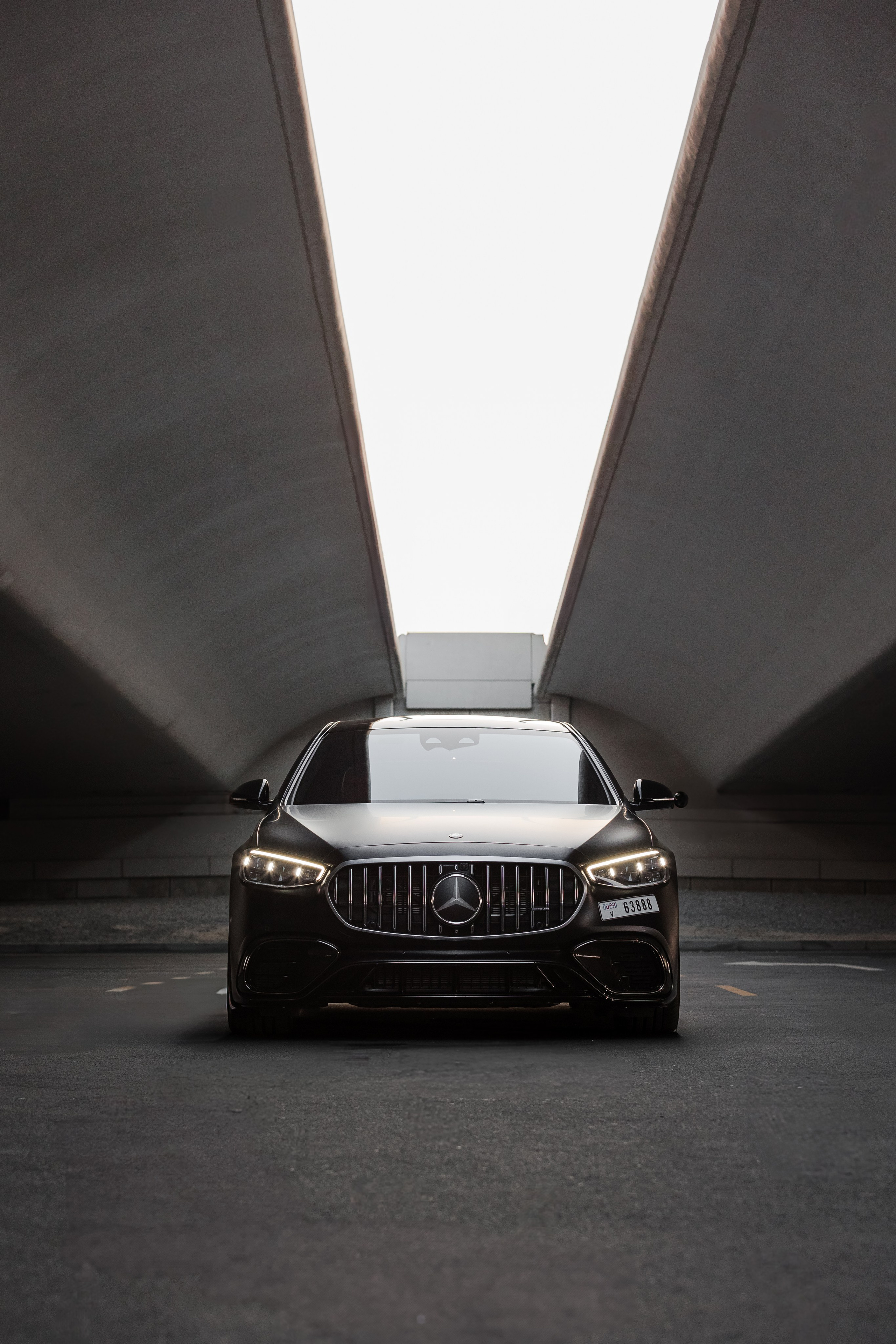 Luxury Car Interior Photography in Dubai — Premium Automotive Shoot. Evgen Yatsenko — Photographer in Dubai