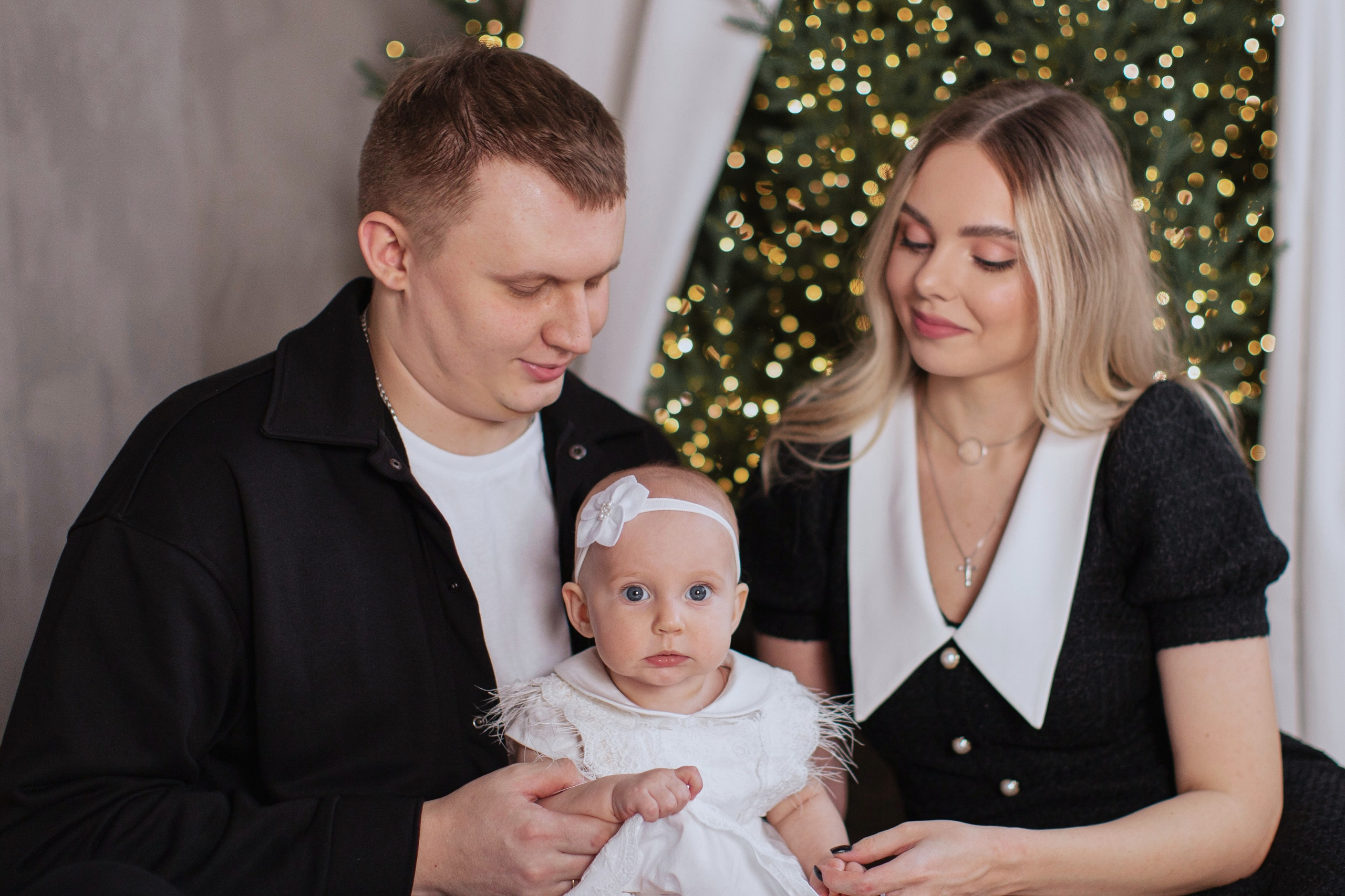 Семья к новому году 2025. Фотограф Лиана Артемова в Пензе