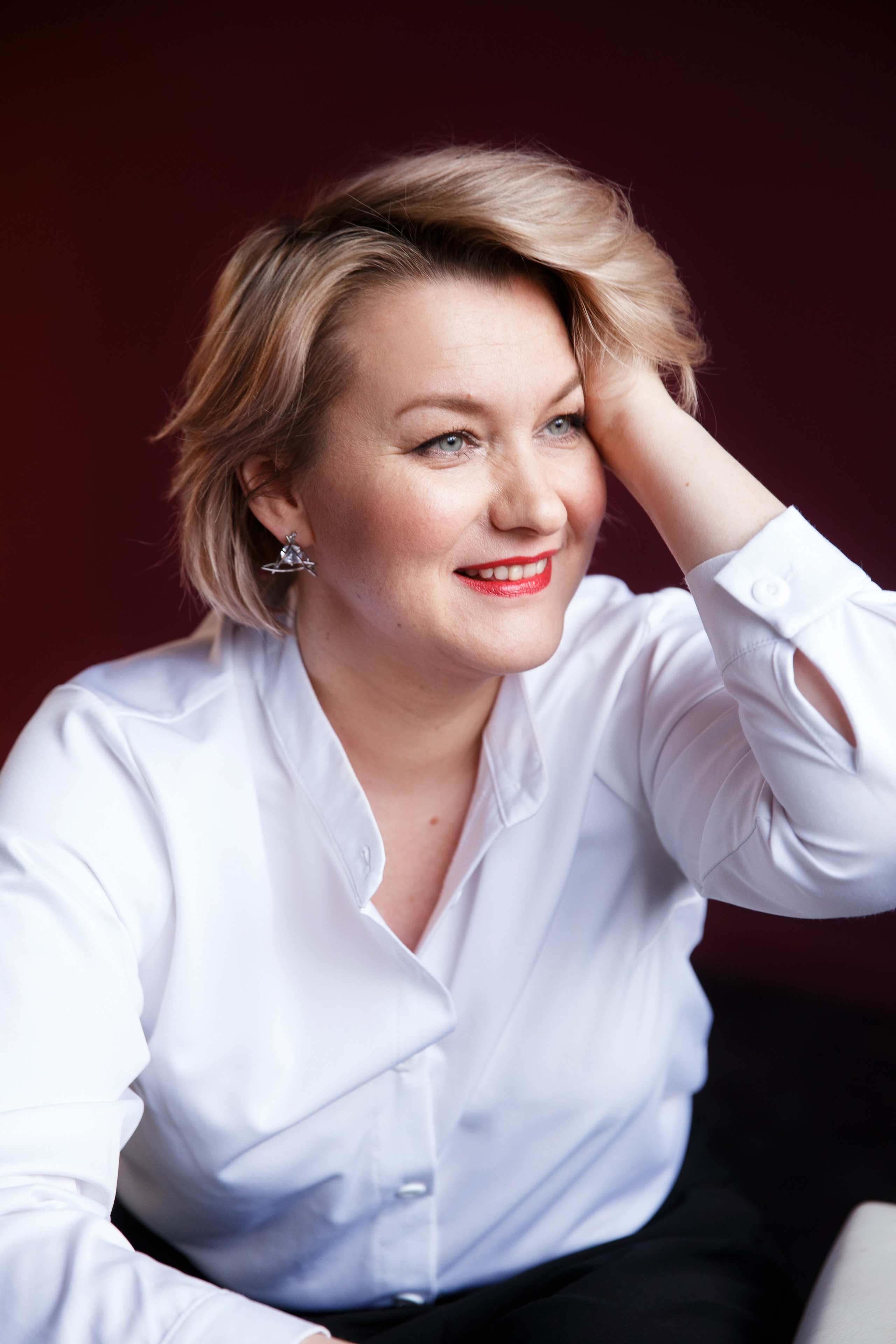 Анюта. Визажист, мастер по причёскам, преподаватель по макияжу. Женский и контент фотограф Люба Пунанцева. Северодвинск. Архангельск