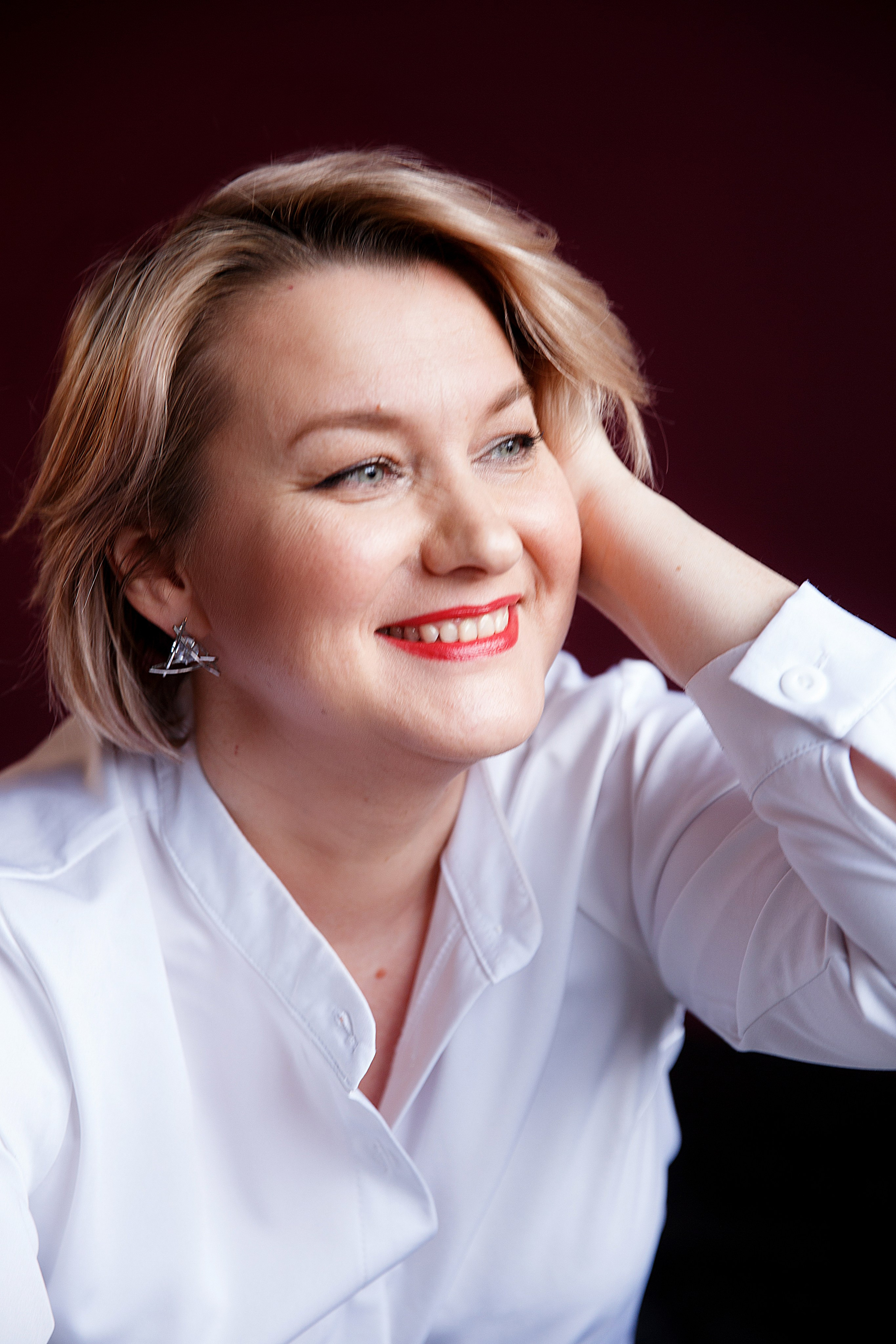 Анюта. Визажист, мастер по причёскам, преподаватель по макияжу. Женский и контент фотограф Люба Пунанцева. Северодвинск. Архангельск