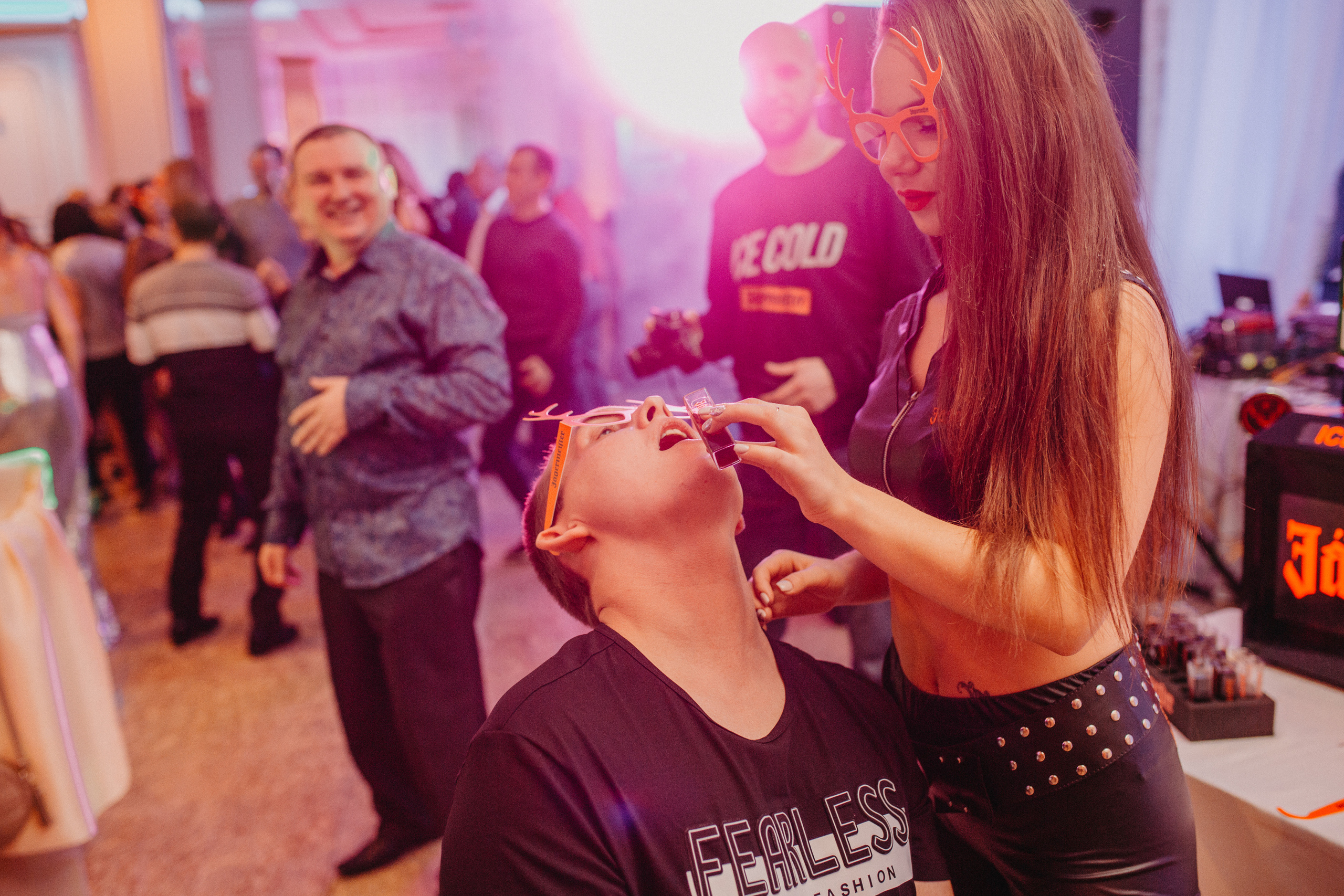 Репортажная фотосъемка новогоднего корпоративного праздника