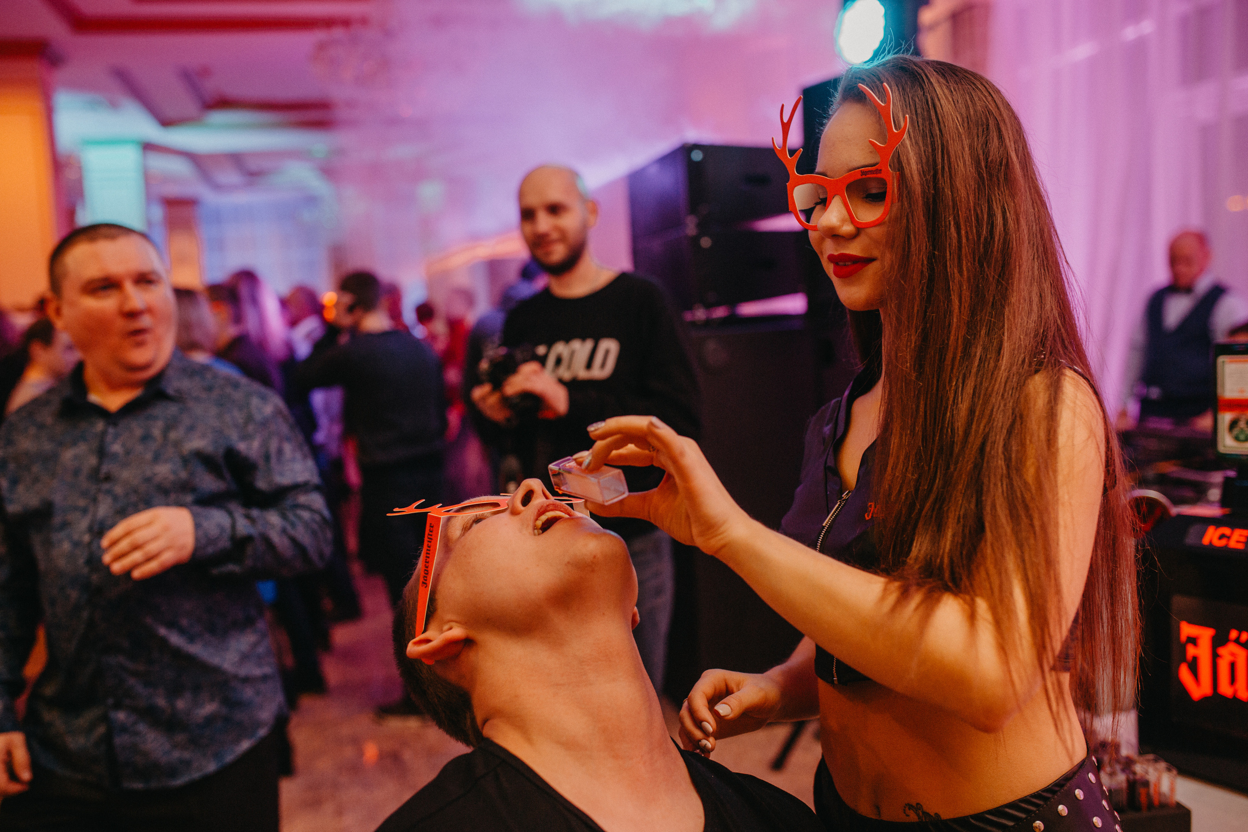 Репортажная фотосъемка новогоднего корпоративного праздника