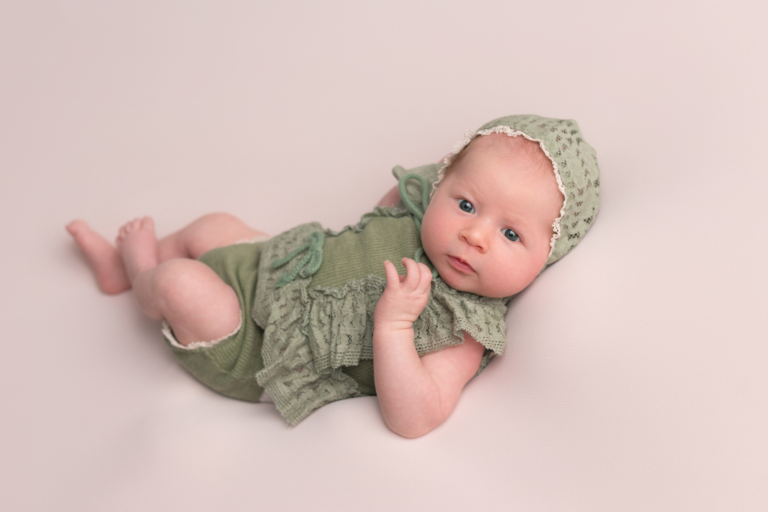 Девочки. Фотограф новорожденных в Омске Анастасия Моисеева