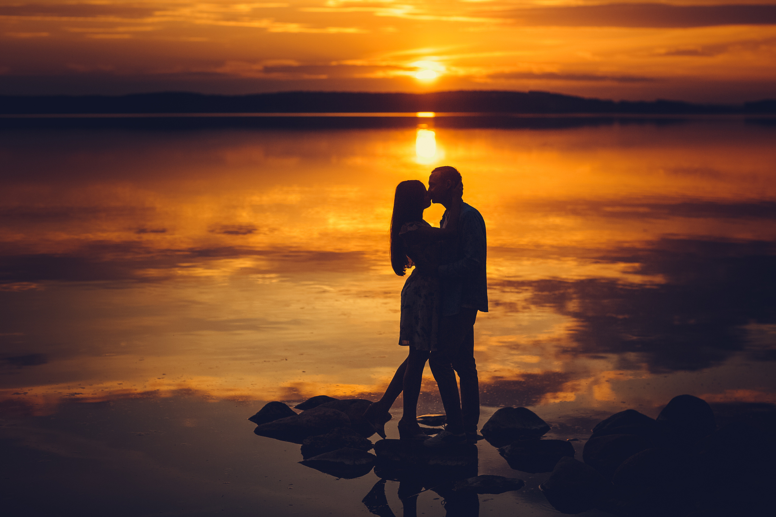 V&A. Дорога к морю. Destination wedding photographer in Iceland, Spain, Italy, Greece and