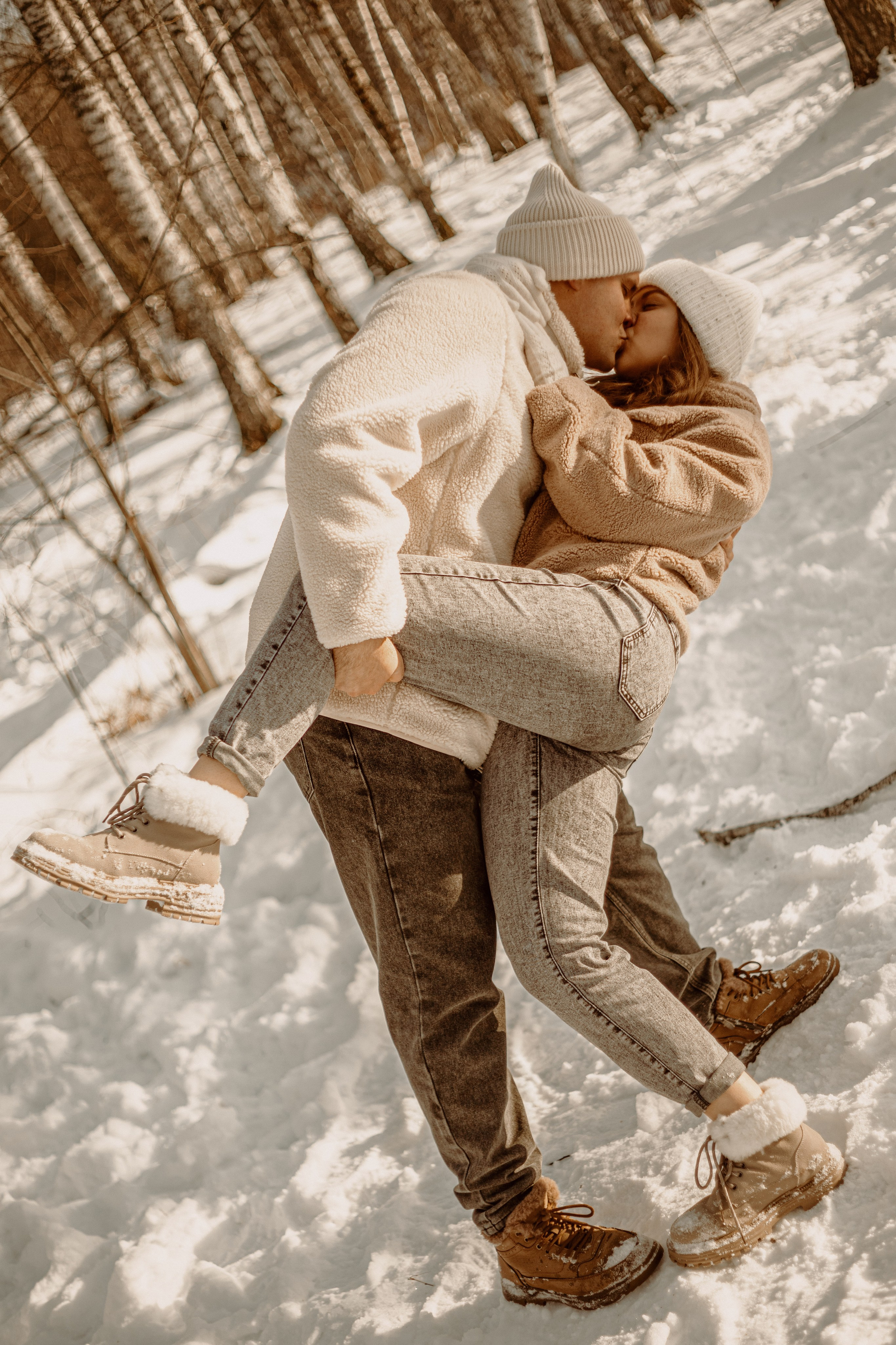 Тепло в зимнем лесу. Арт-фотограф Крис Л. в Тобольске: портрет, семейные, свадьбы