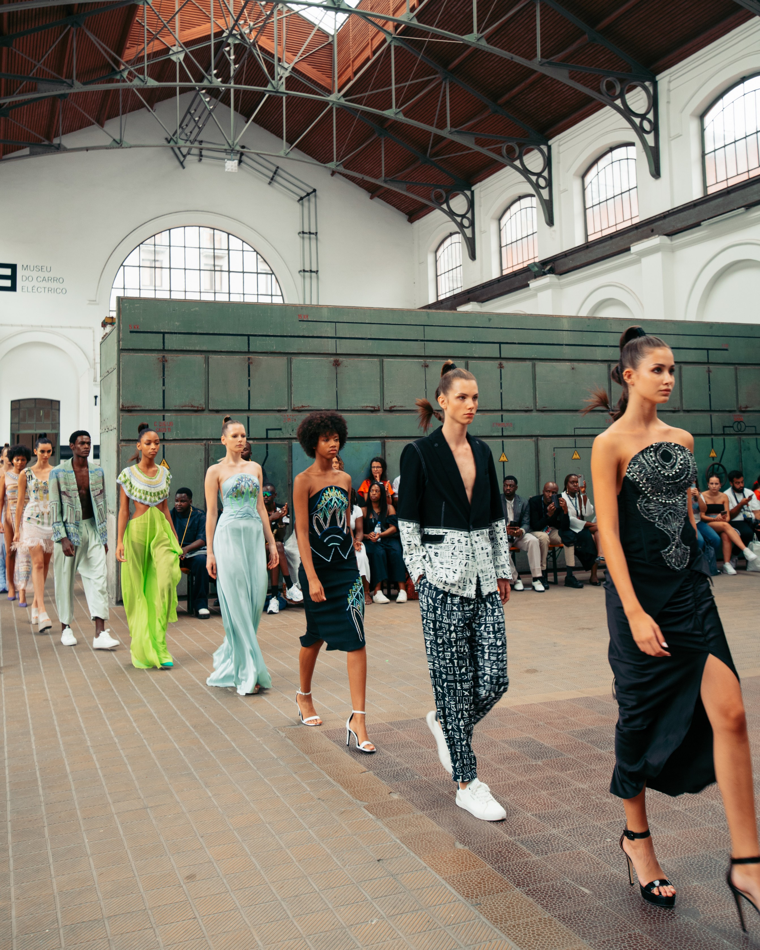 PORTUGAL FASHION WEEK SEPTEMBER 2023. Anastasiia Antoniuk portrait, family and couple photographer, Portugal