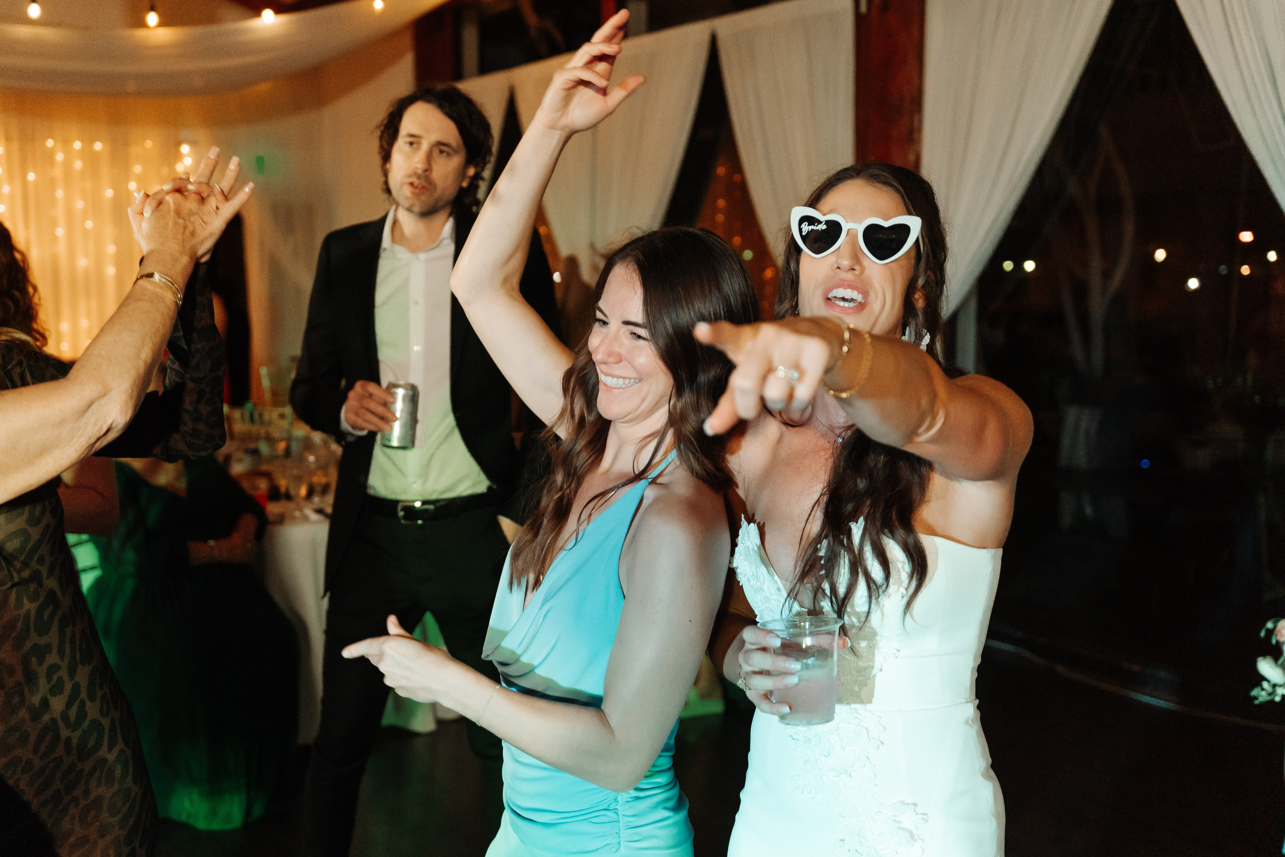 2025-08-16_BryanAmber. Ретушер Зенькевич Света