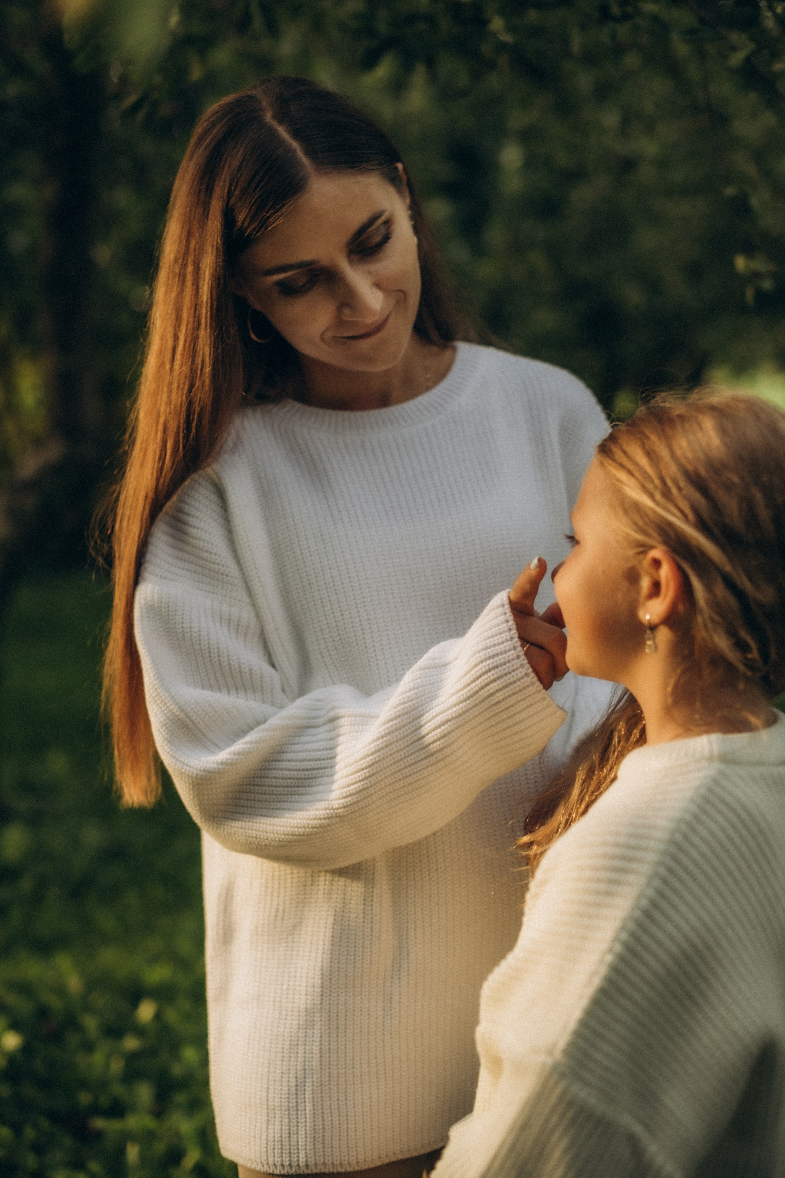 В яблоневых садах. Гаврилова Настя семейный фотограф lifestyle в Москве