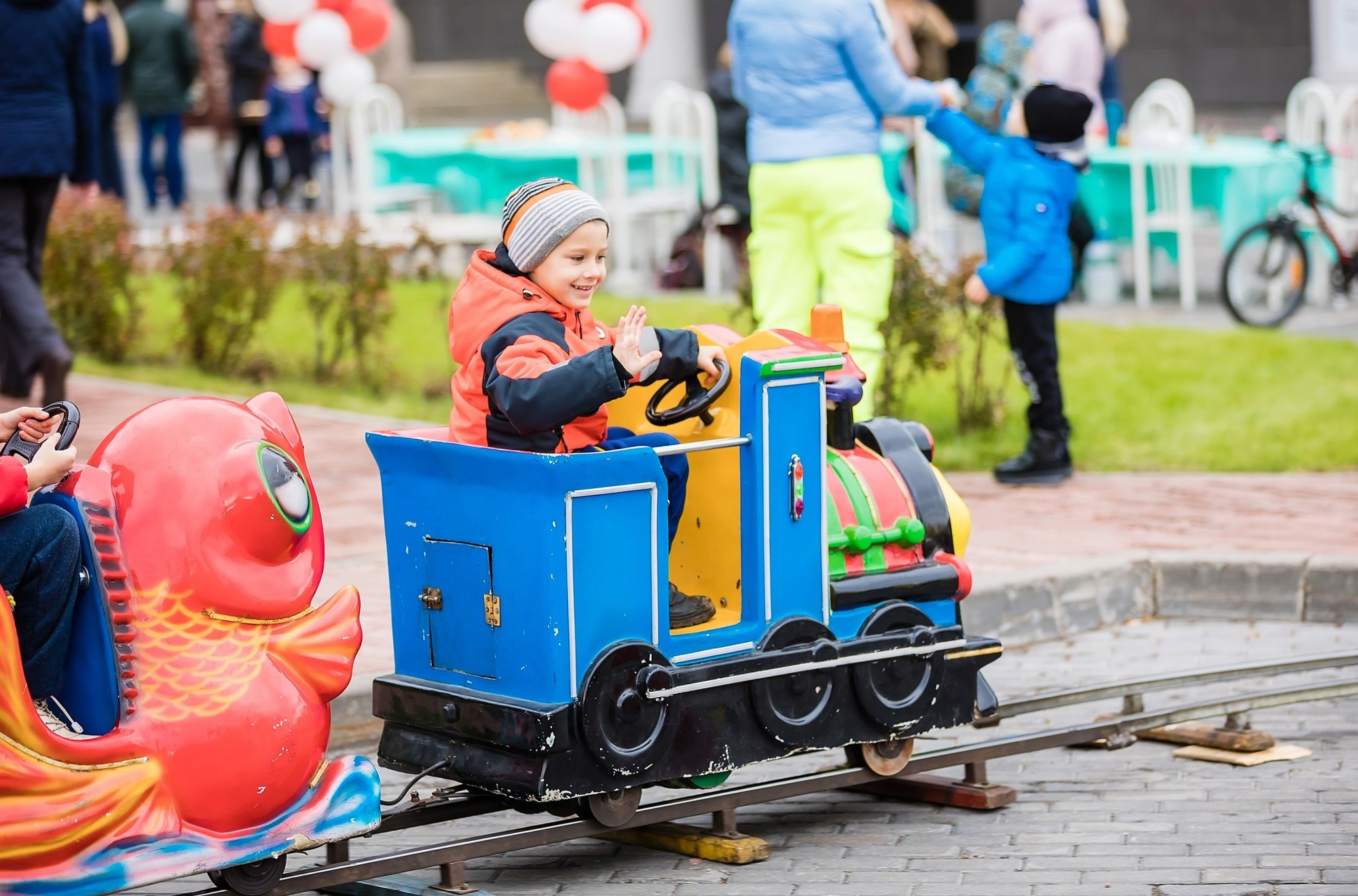 Праздник Осень в Микрорайоне удачный Красноярск