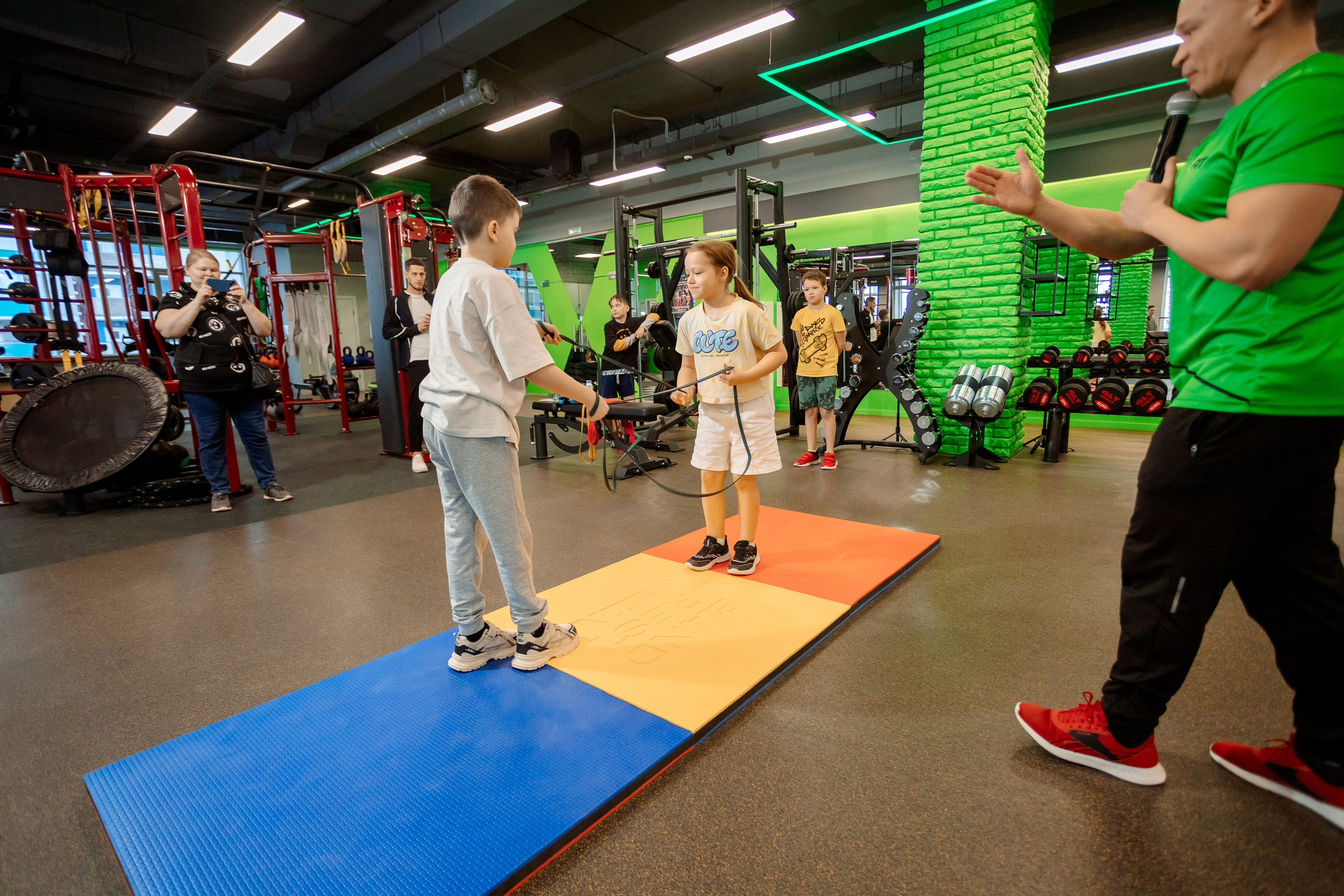 РЕПОРТАЖ: ФИТНЕСС-КЛУБ X-FIT. Профессиональный фотограф в Ижевске Леша Петров