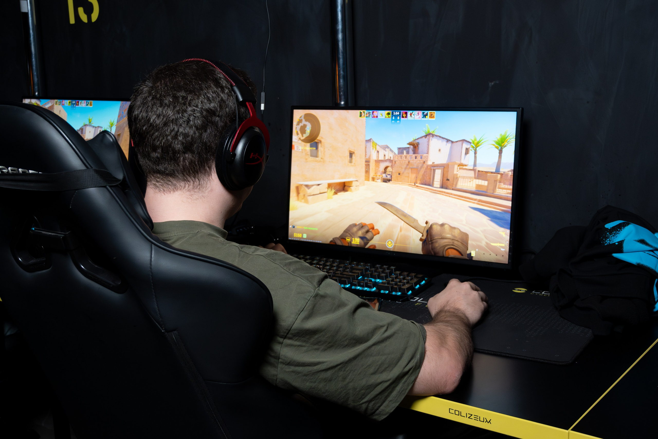 Репортаж в киберспортивном клубе Kolizeum. Фотограф мероприятий в Москве