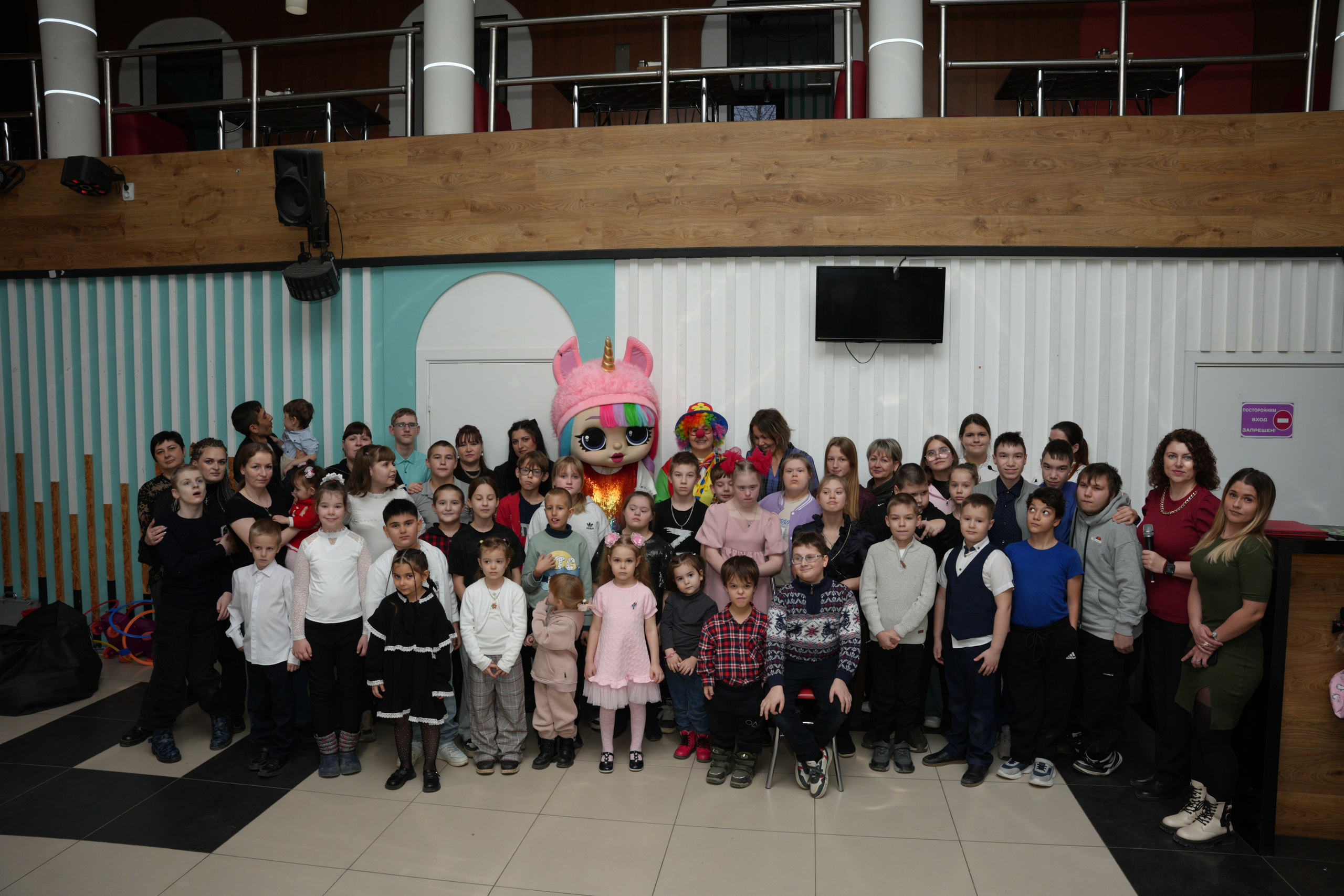 Социально —благотворительная акция «Ты в этом мире не один», посвященная Международному дню инвалидов. ВЫПУСКНЫЕ АЛЬБОМЫ, Школьный фотограф, семейный и свадебный в Саратове и области Ольга Плаксина