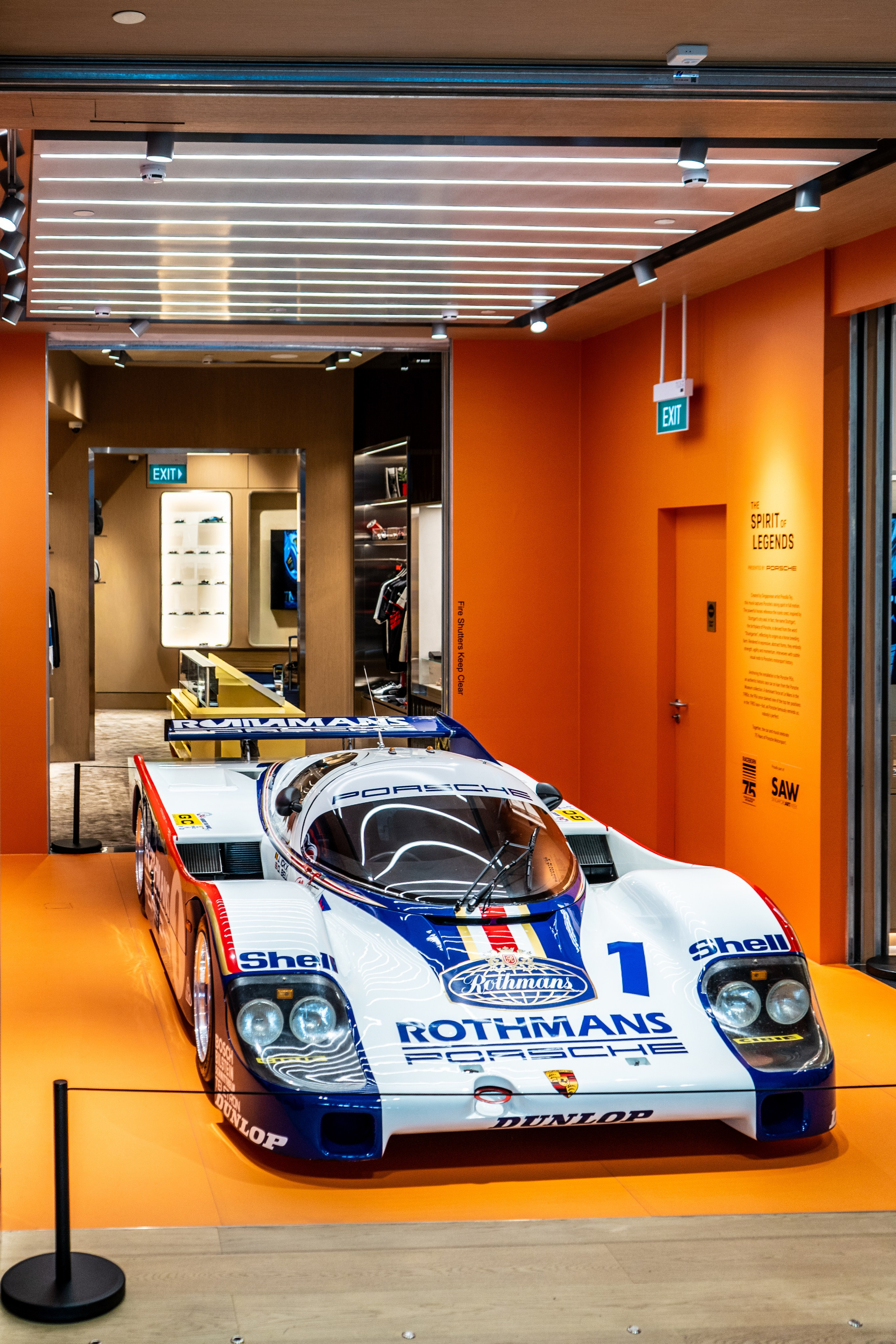 Шоурум Porsche. Главная