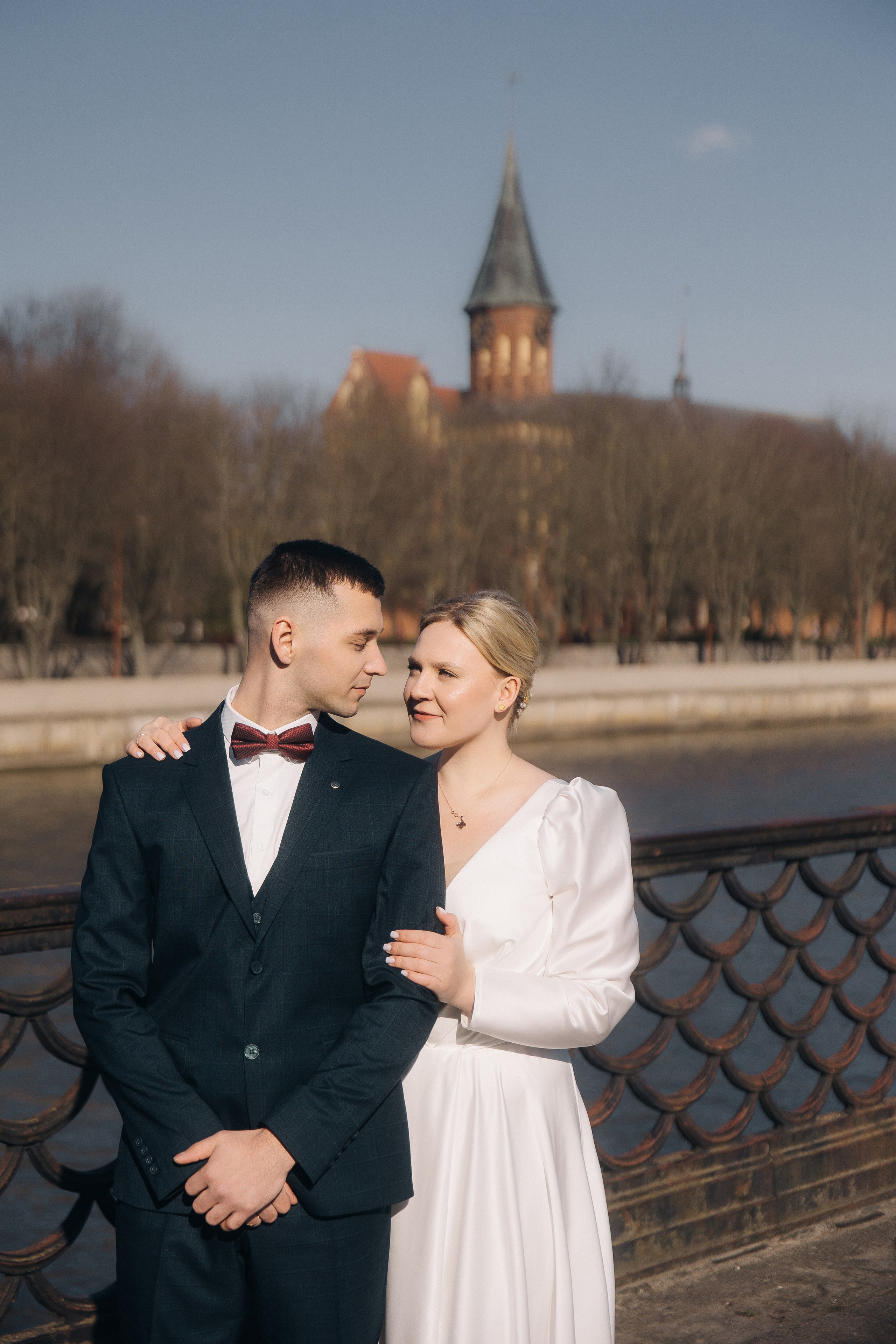 Свадебная фотосессия на закате на море. Свадебный фотограф в Калининграде Мария Ямышева