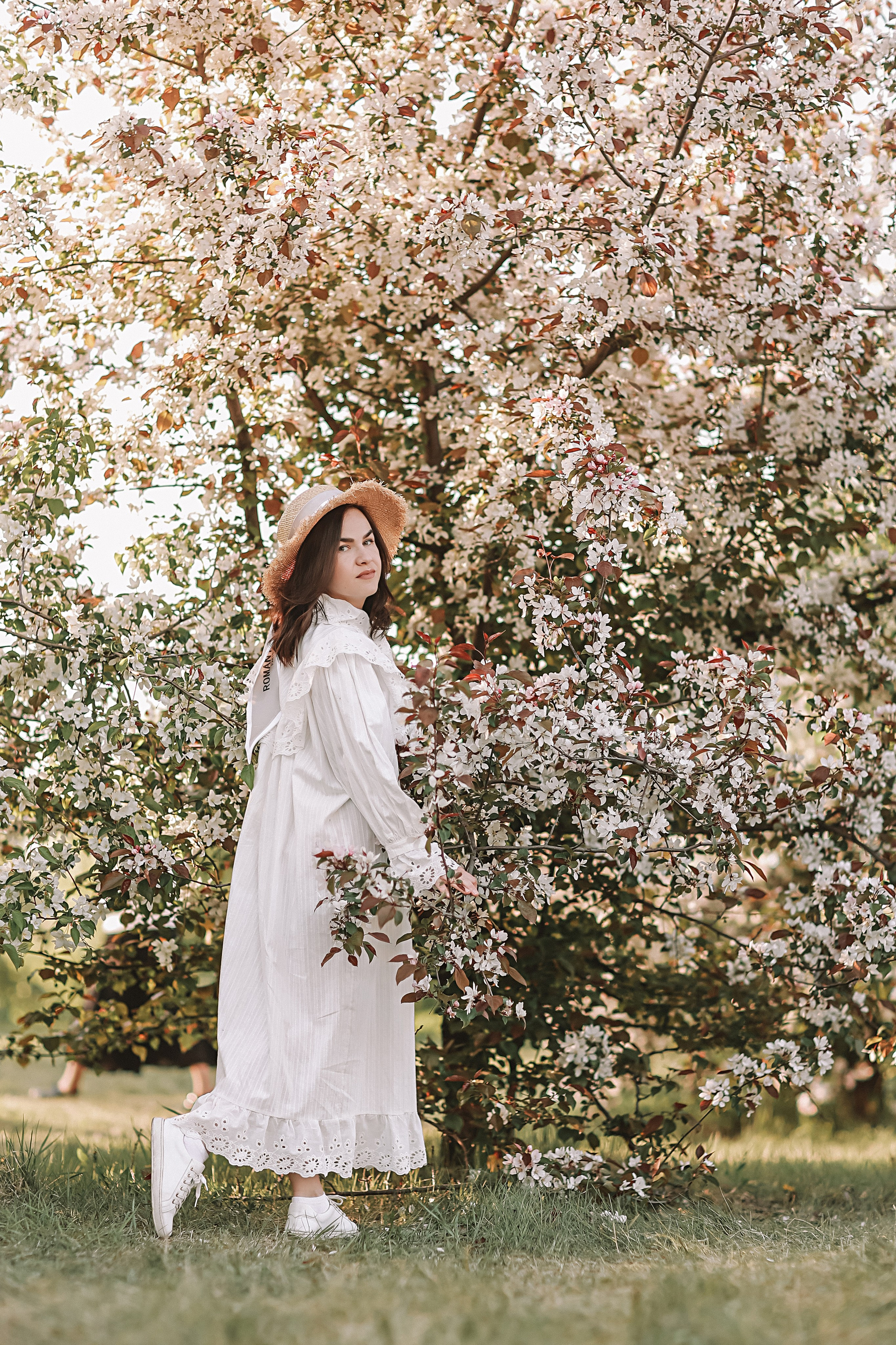 Яблони. Семейный фотограф Тюмень, фотограф на роды Салмина Мария