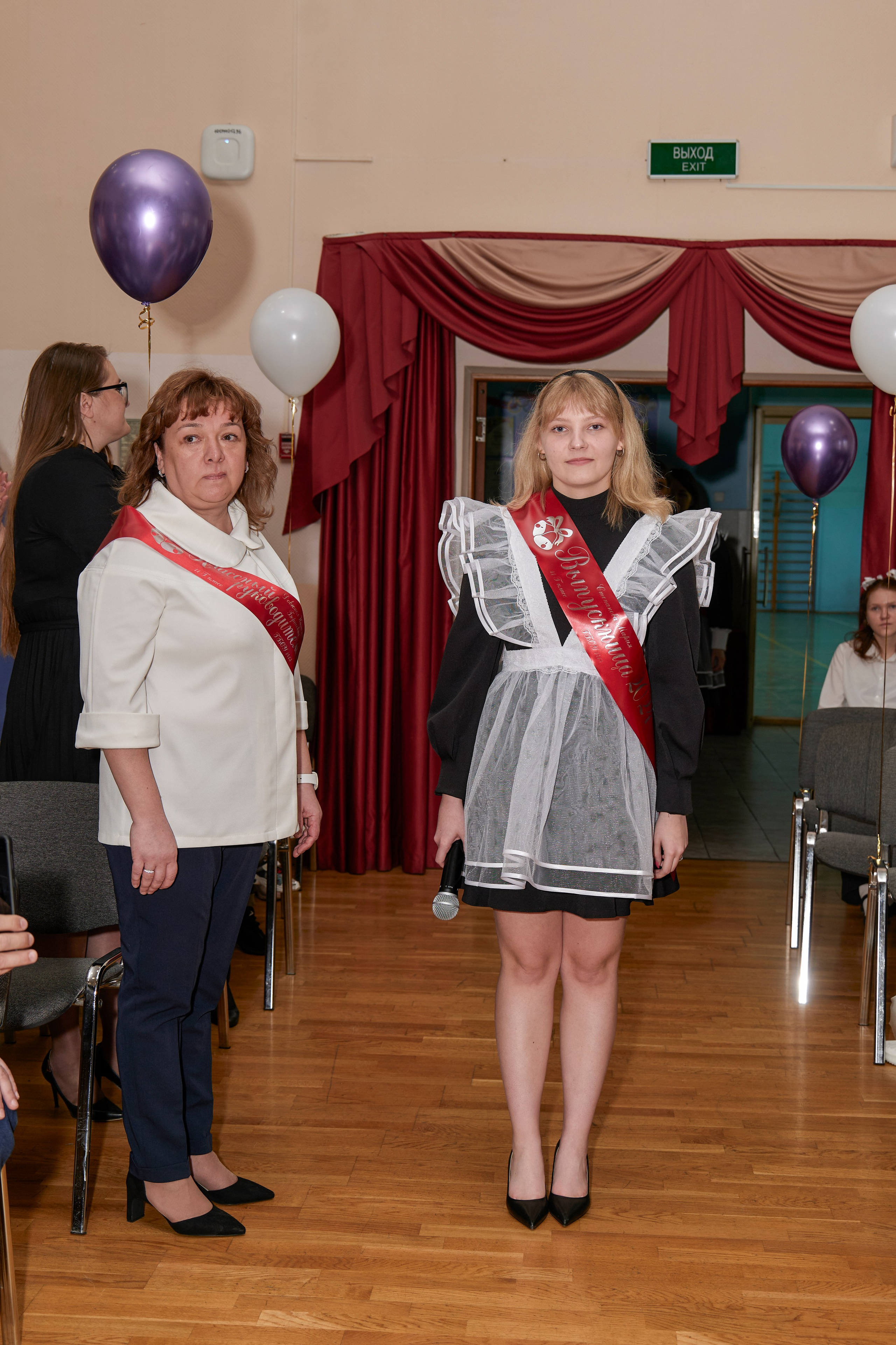 Последний звонок школа 1413. Детский и семейный фотограф г. Москва Оксана Катаджи