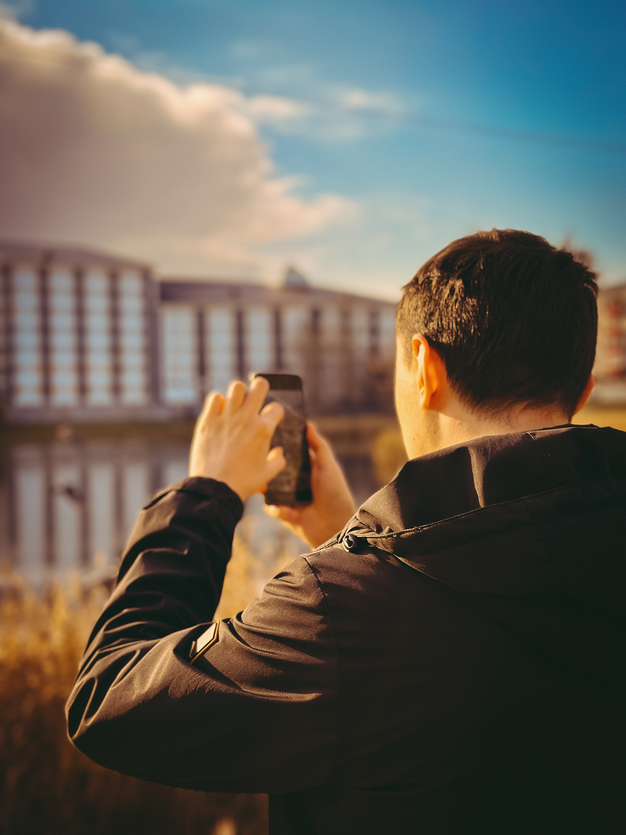 Прогулочная фотосессия с Димоном. Твой фотограф и видеограф в Тюмени — Сергей Бизин