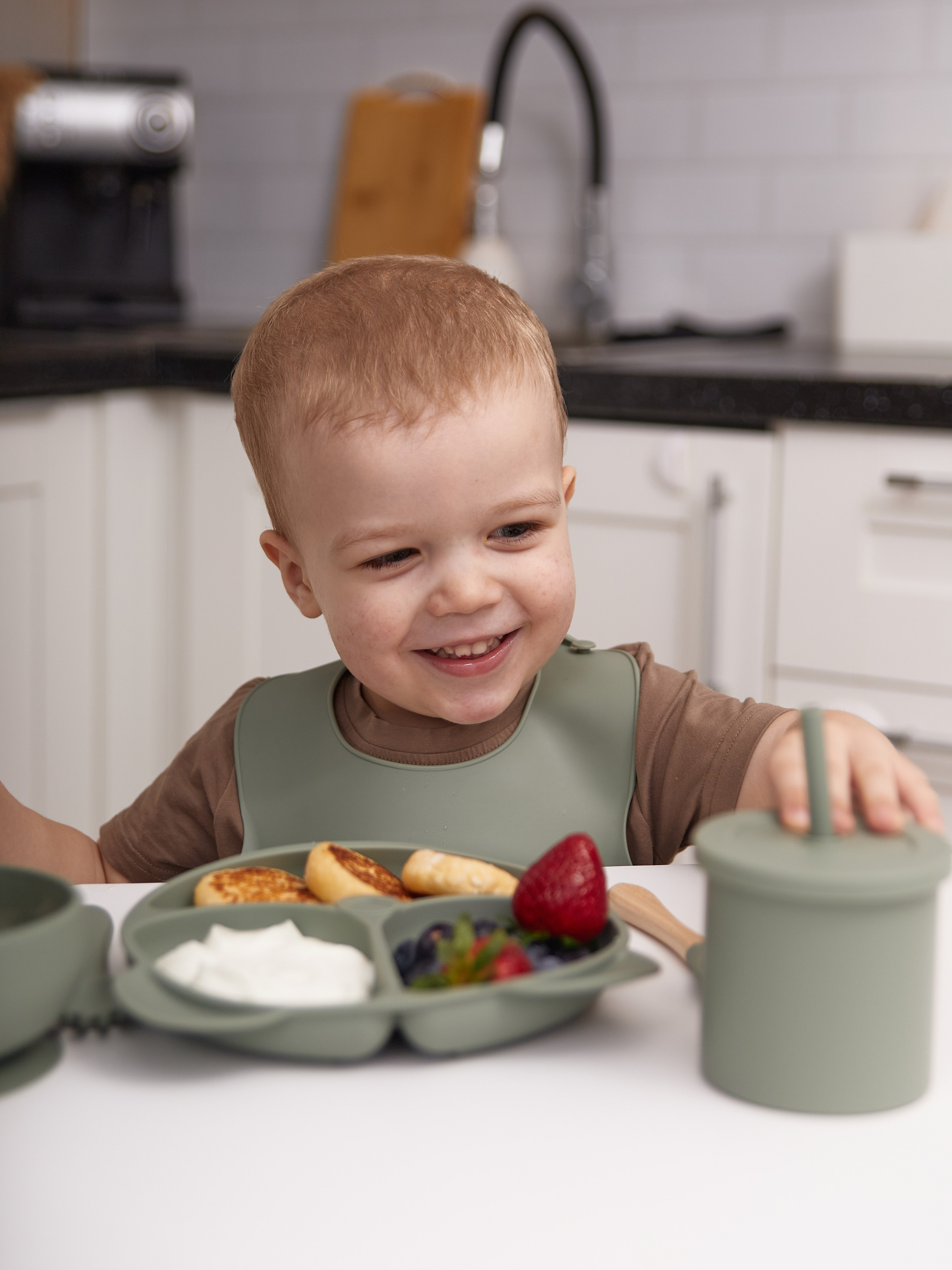Фотосъемка товаров для детей с моделью в Ростове-на-Дону. Предметный и бизнес фотограф в Ростове-на-Дону Александра Степанова