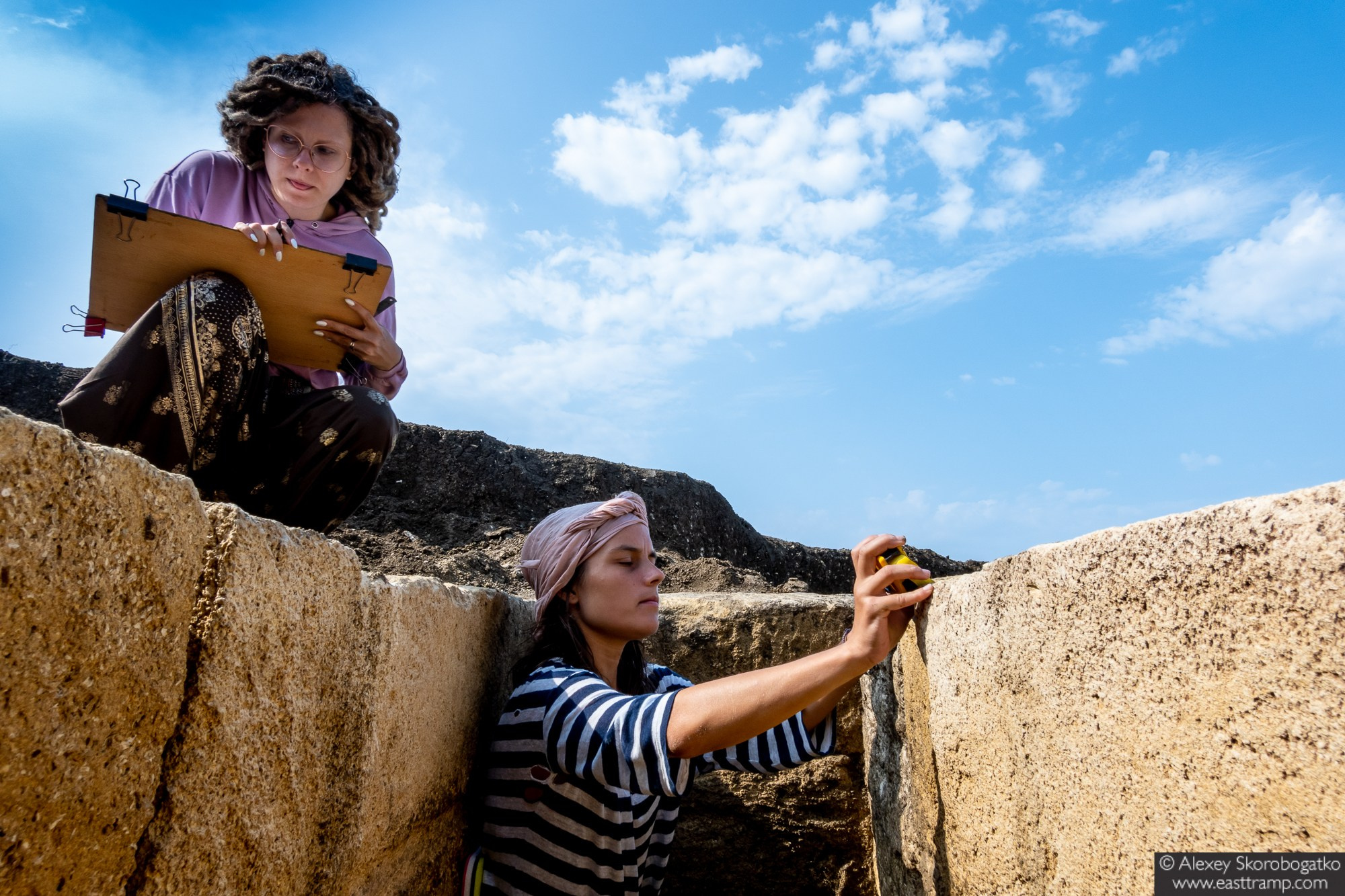 Археологические раскопки некрополя Кыз-Аул в Крыму. Фотограф Алексей Скоробогатько
