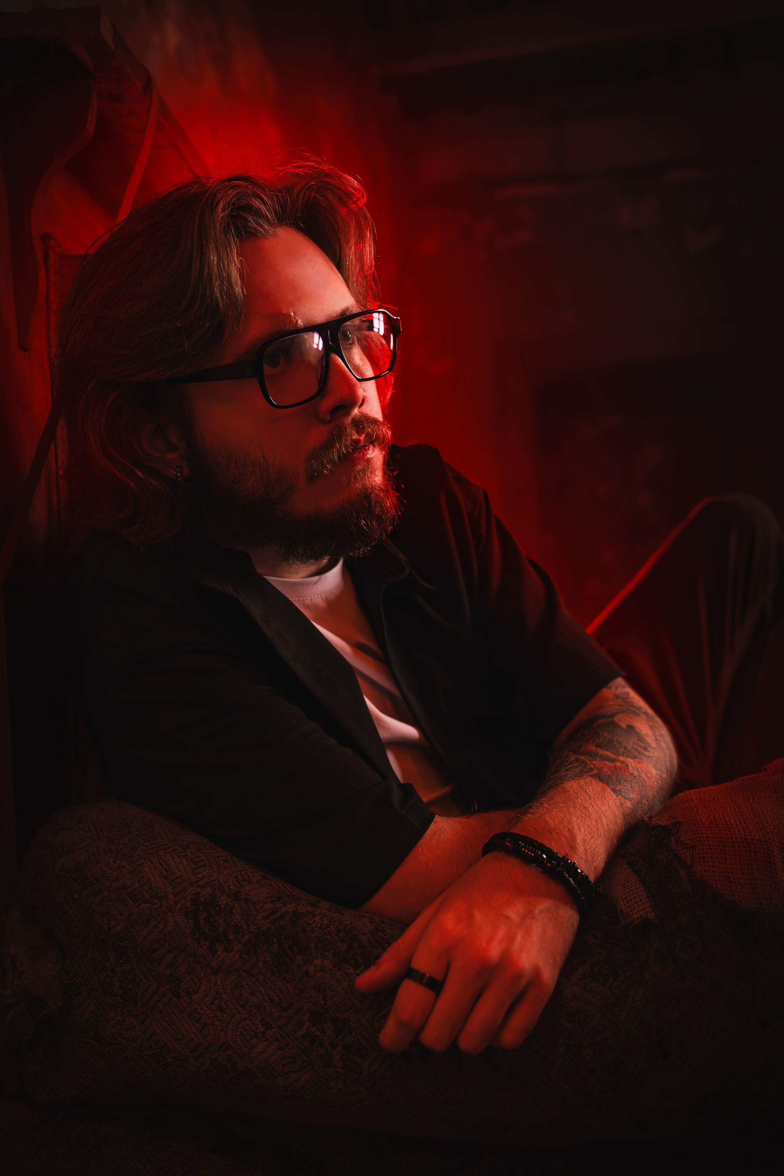 Мрак в неоновых лучах. Репортажный фотограф Анастасия Рубцова