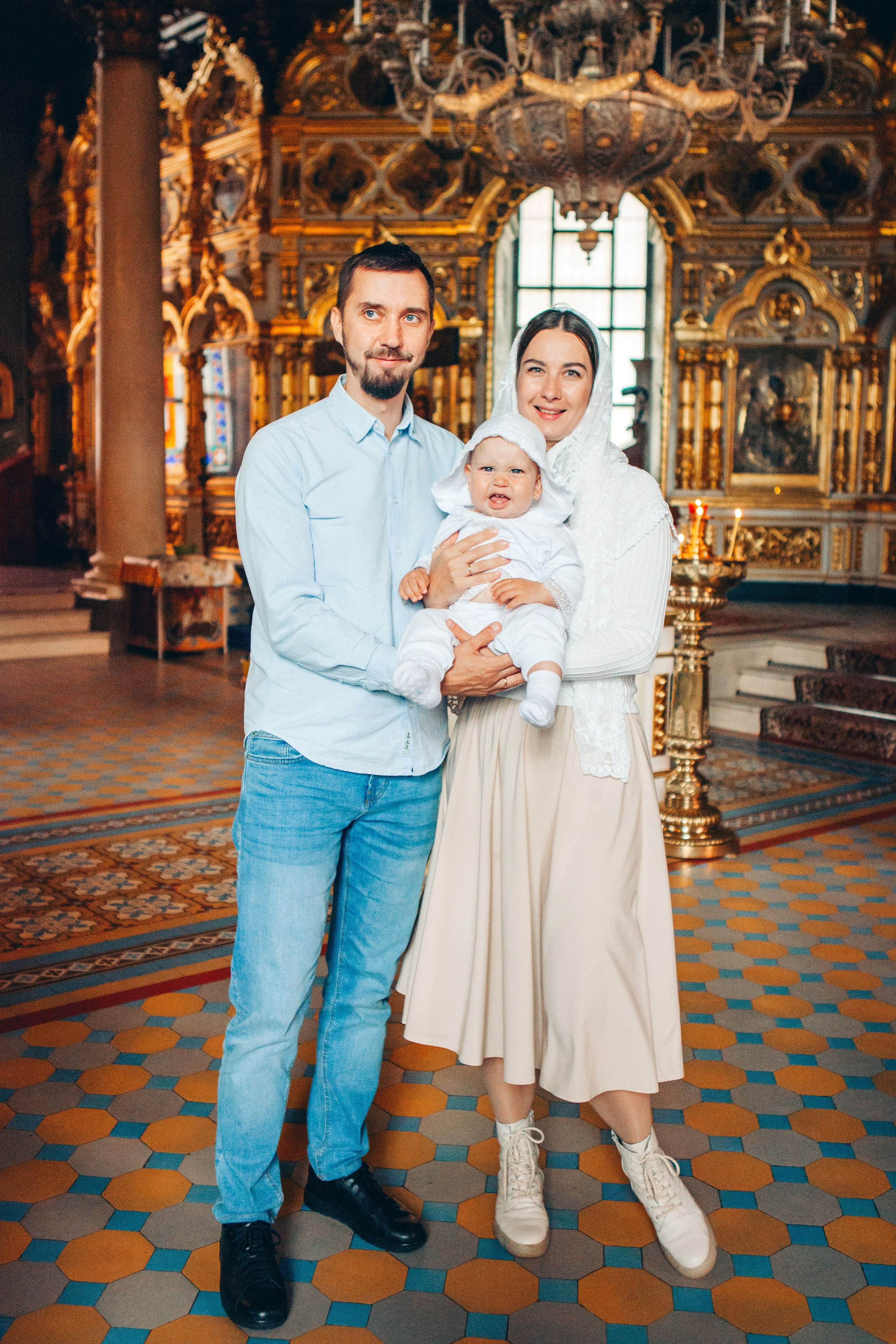 Крещение ребенка в церкви. Фотограф Ольга Ефремова