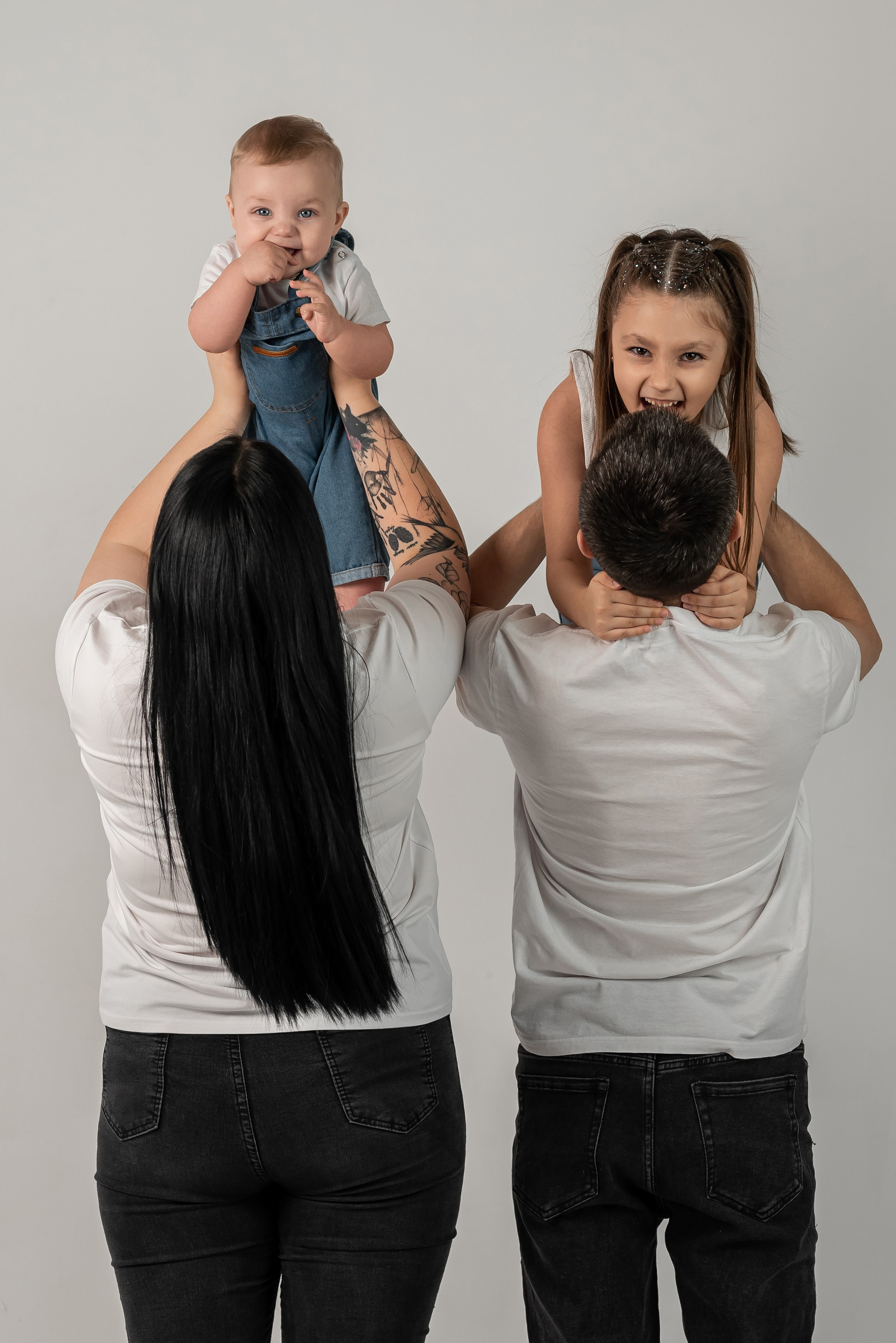 Николай, Юлия, Валерия и Мирослав. Фотограф в городе Салават