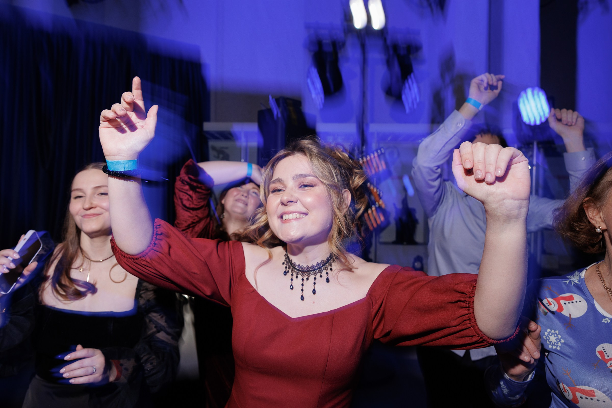 Фотограф на съемкку копоратива. Контент для бизнеса в Екатеринбурге Полдень Медиа