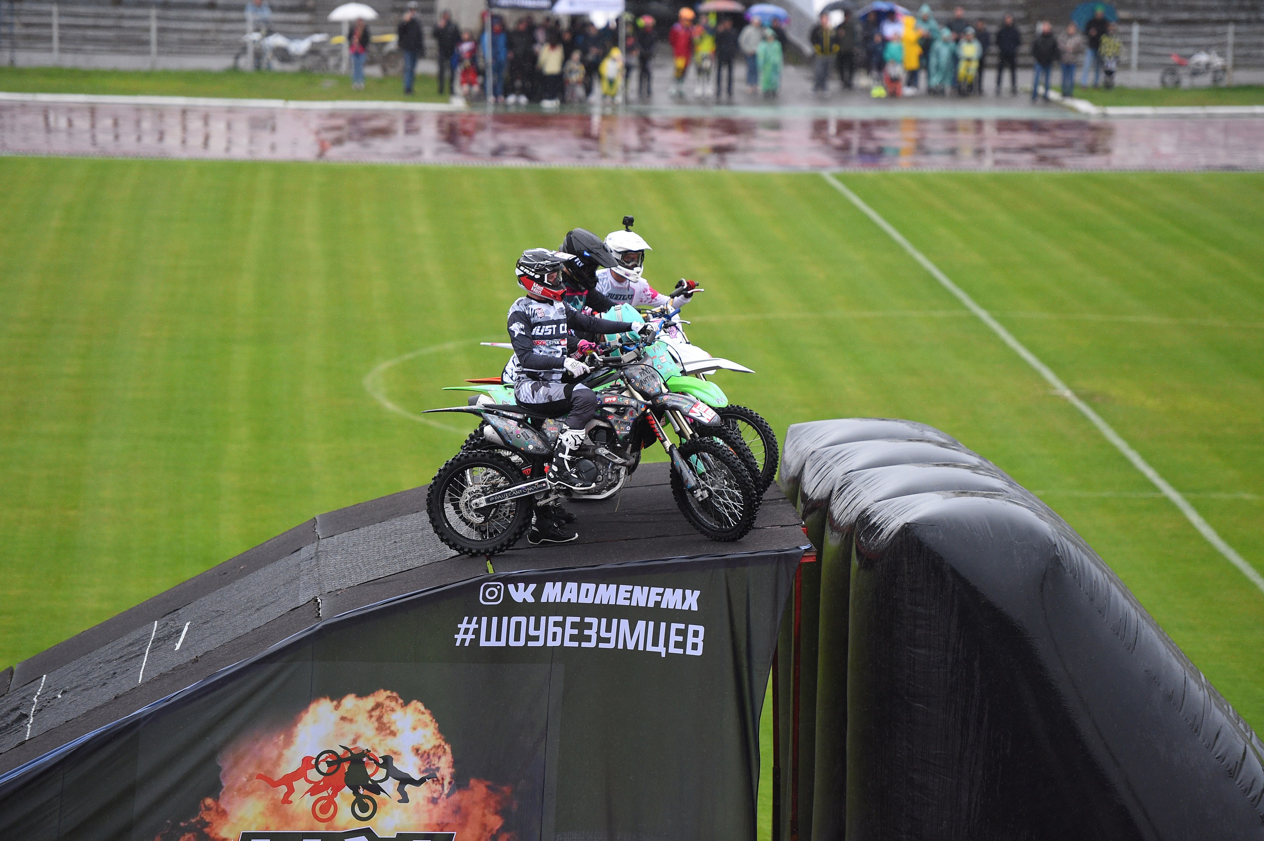 Шоу Безумцев. Ижевск. 2022.05.28. Спортивный репортажный фотограф в Ижевске Сергей Мерзляков