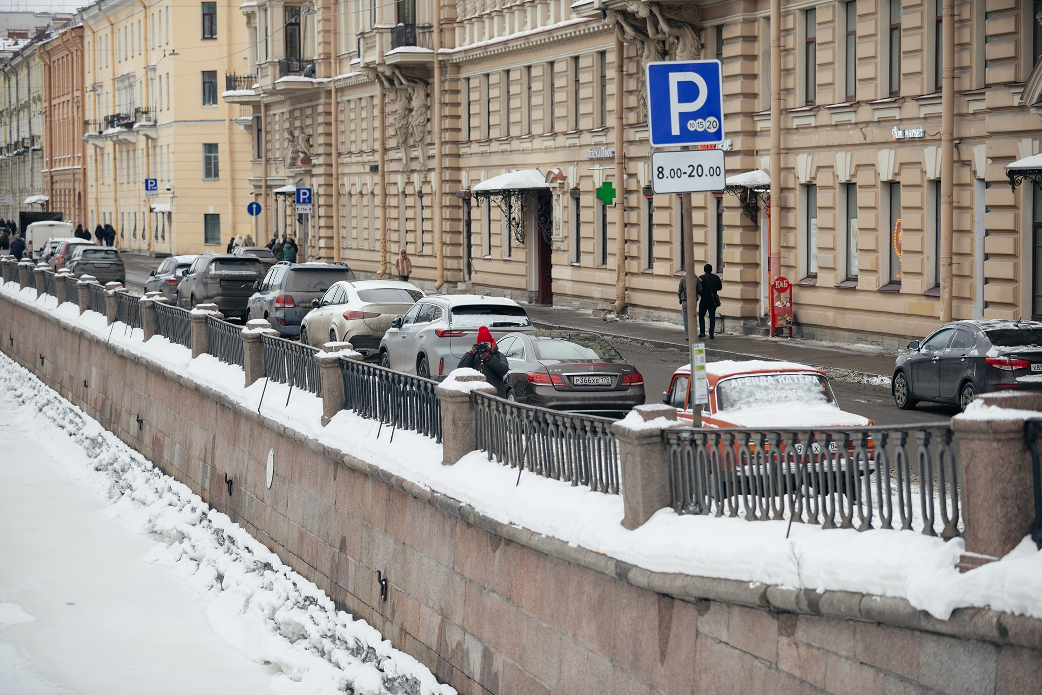 Стрит. Февраль 26. Репортажный фотограф в Санкт-Петербурге Анастасия Клёпова