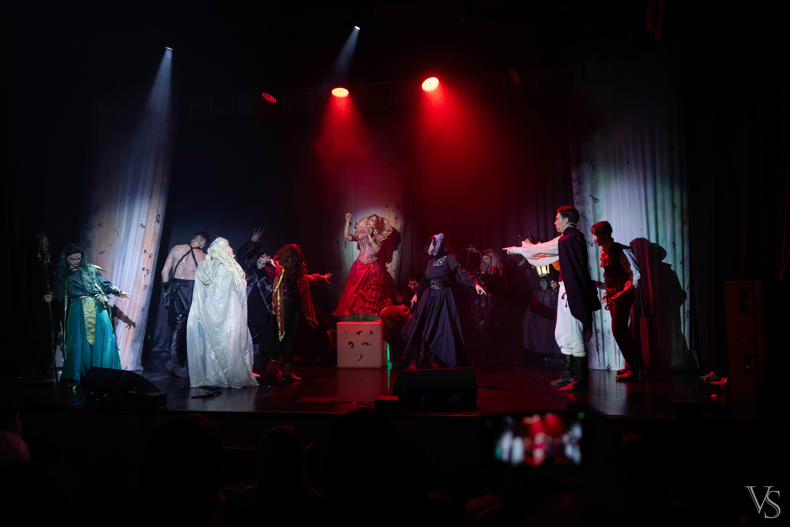 Книга стихий 25.01. Фотограф Виктор Степанов