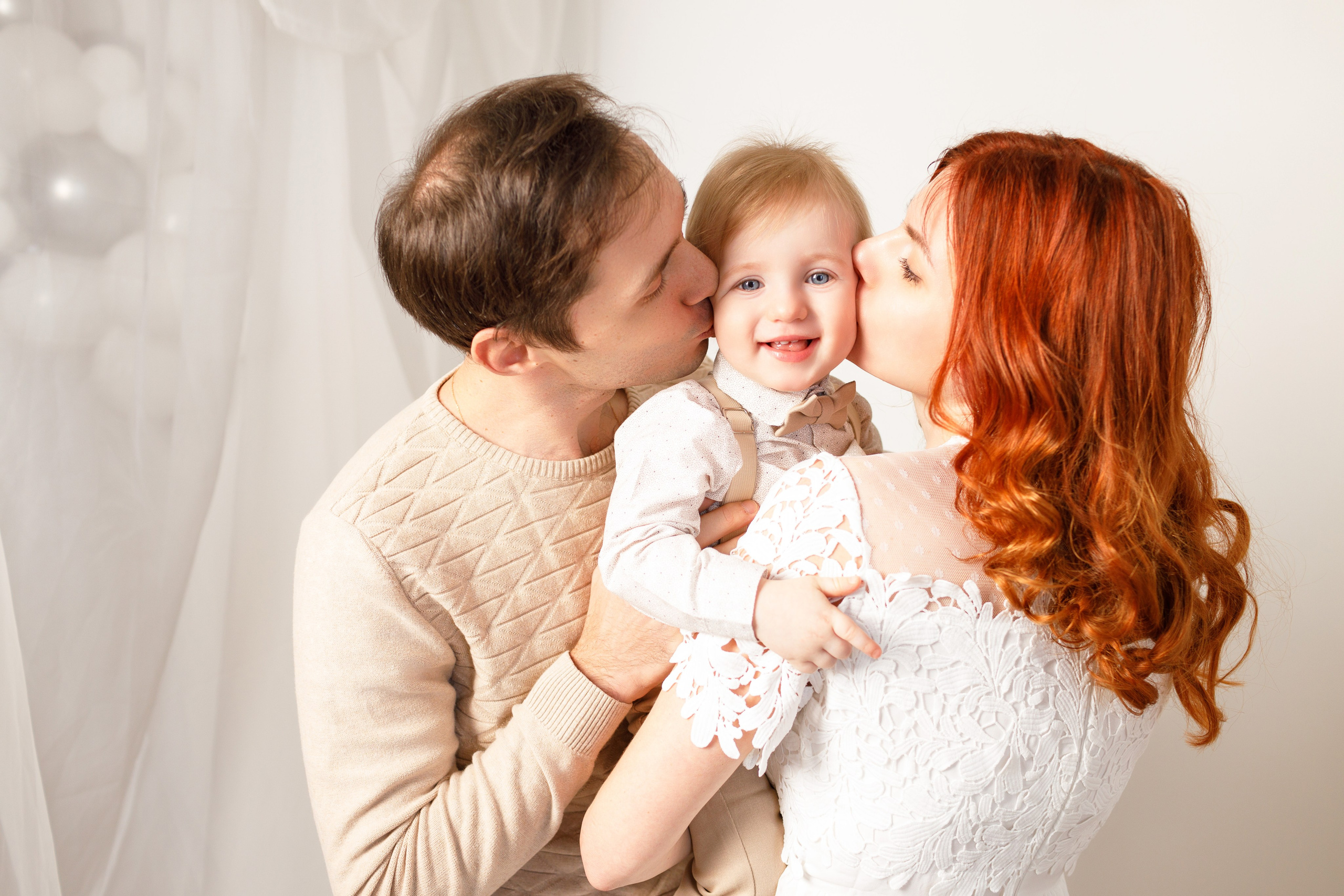 1 годик Антону. Крушение торта. Детский и семейный фотограф в Краснодаре Альбина Морозова