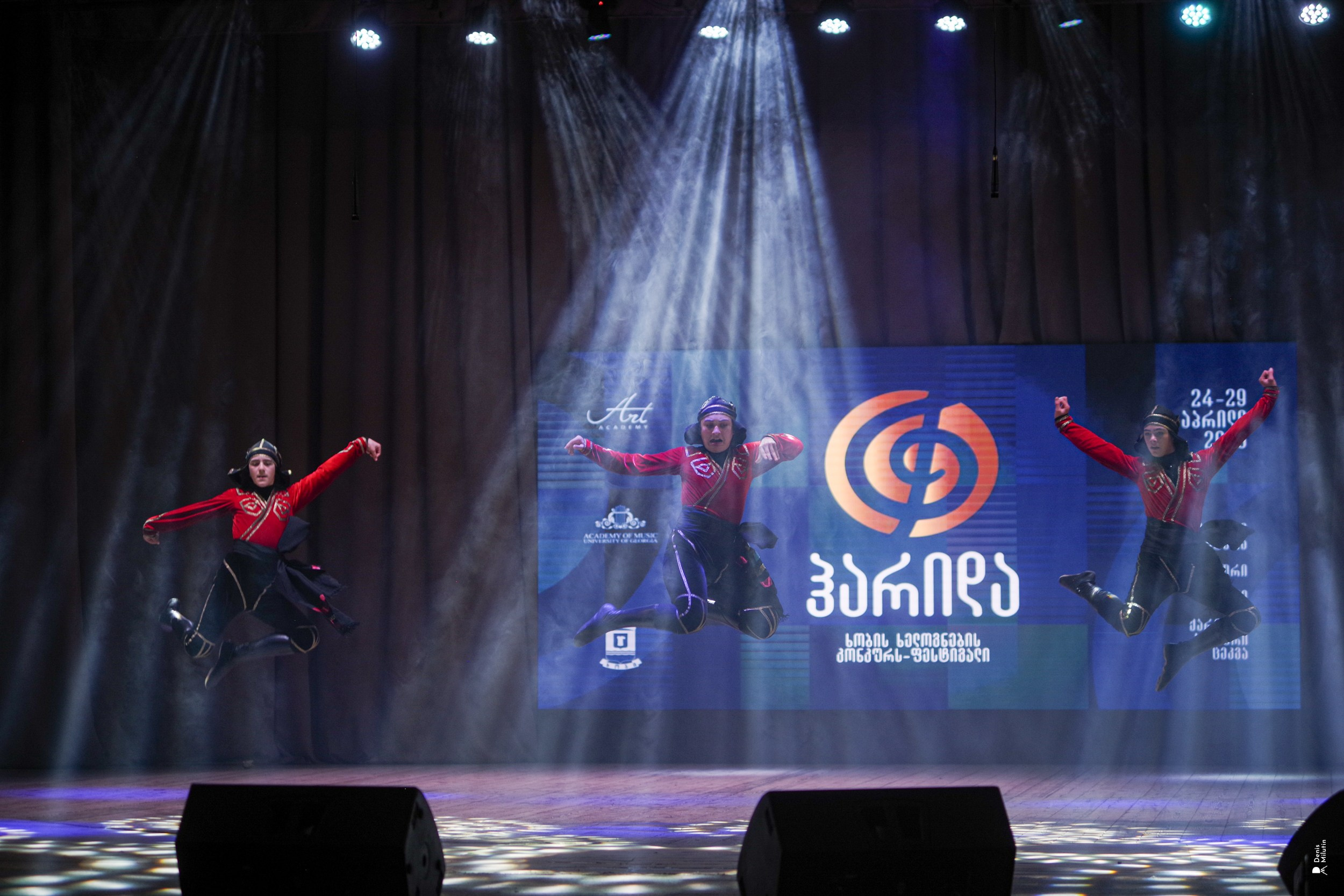 Танцы в Хоби. Портретный фотограф Денис Милютин