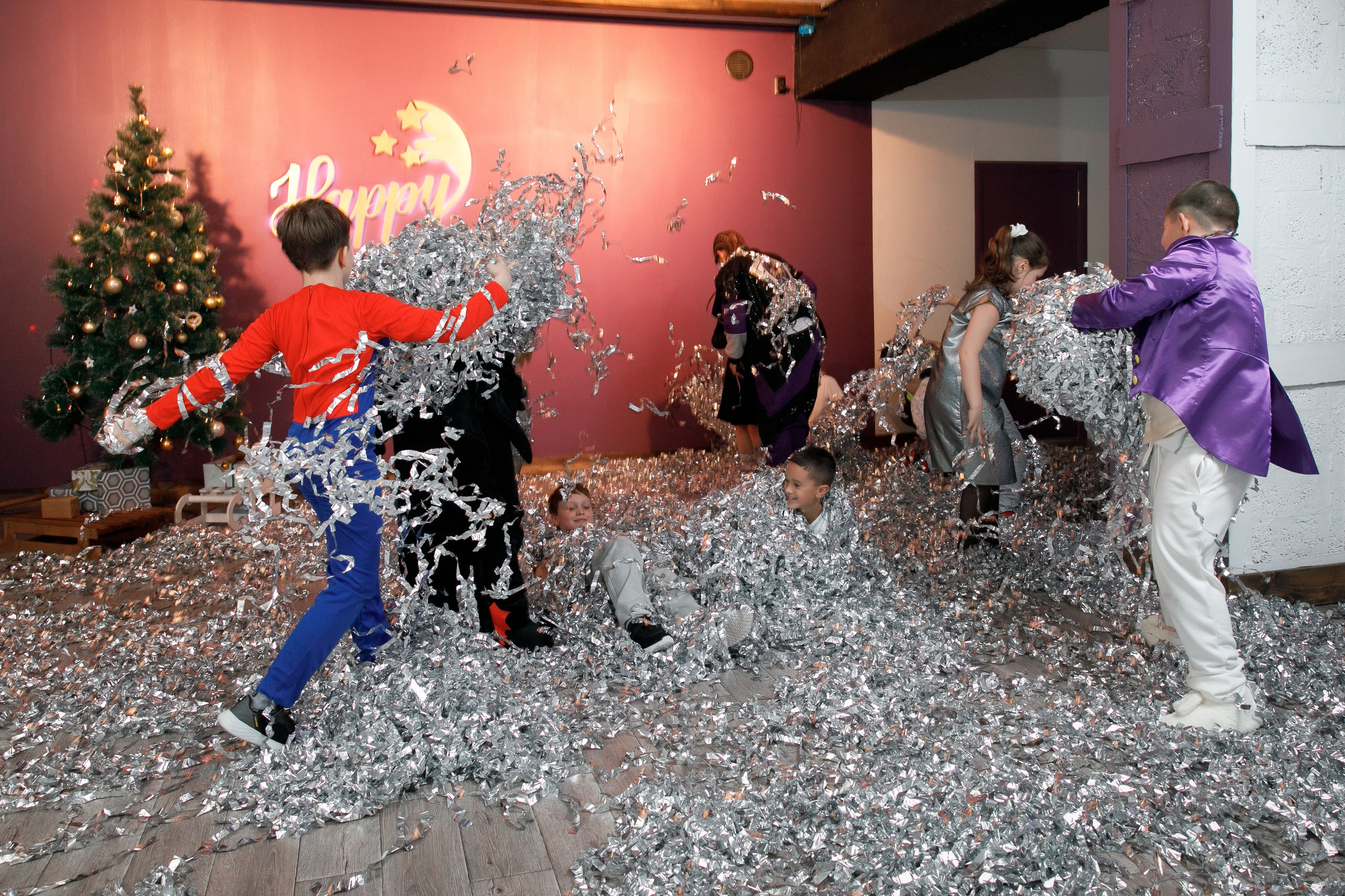 Школа «Кристалл» | Новогодняя программа. Свадебный, семейный и школьный фотограф в Сызрани Максим Баталов