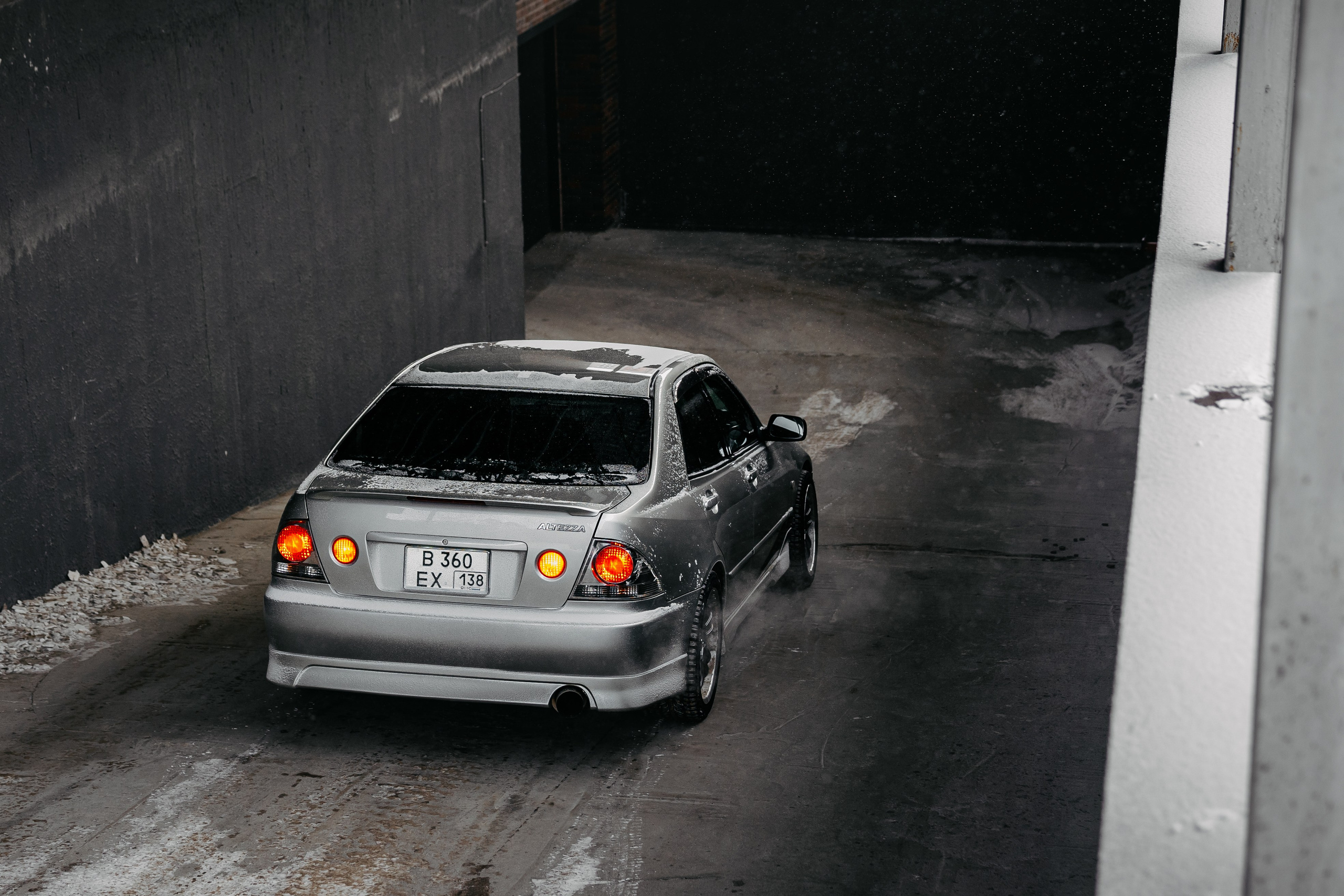 Toyota Altezza. Фотограф, видеограф и пилот дрона на Байкале
