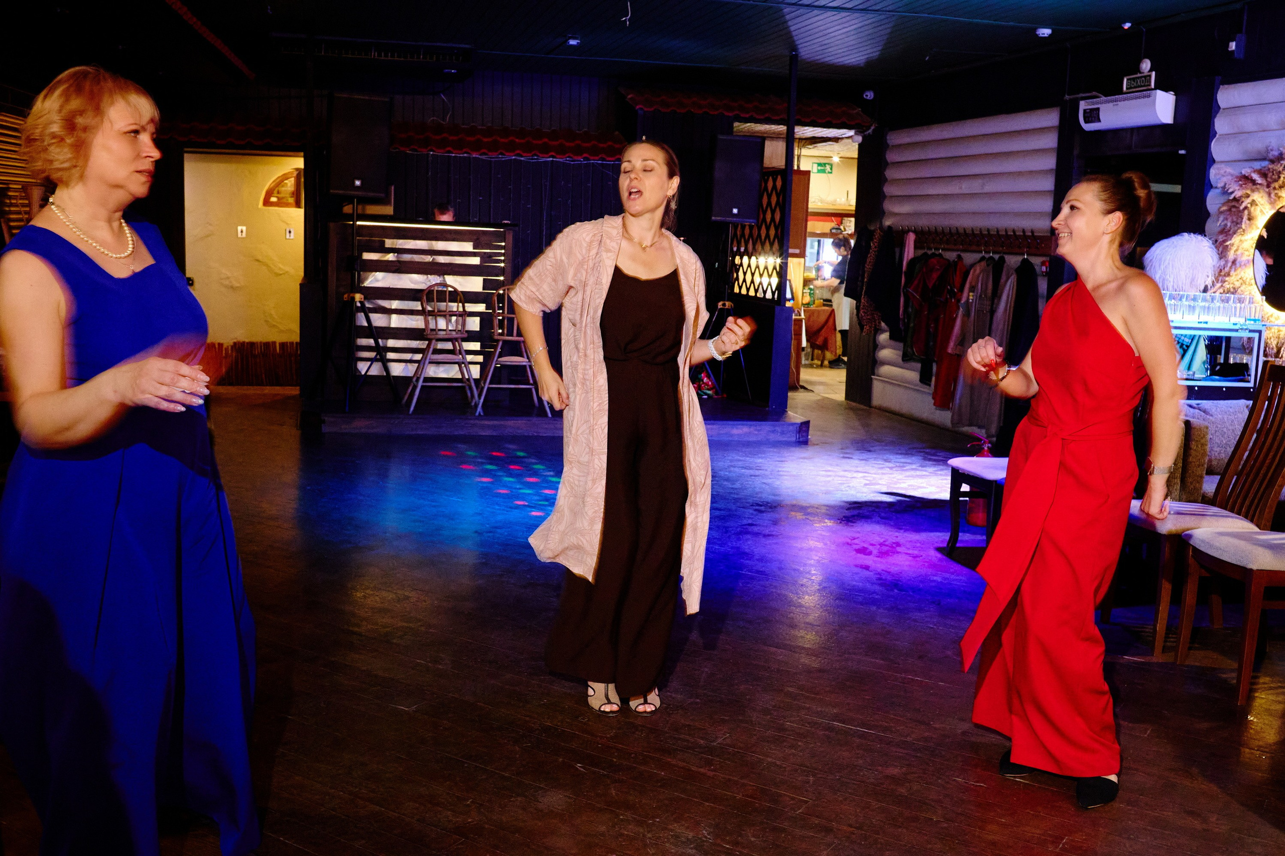 Выпускной 35 Сош. Фотограф Выпускные альбомы Таганрог Сергей Коробченко