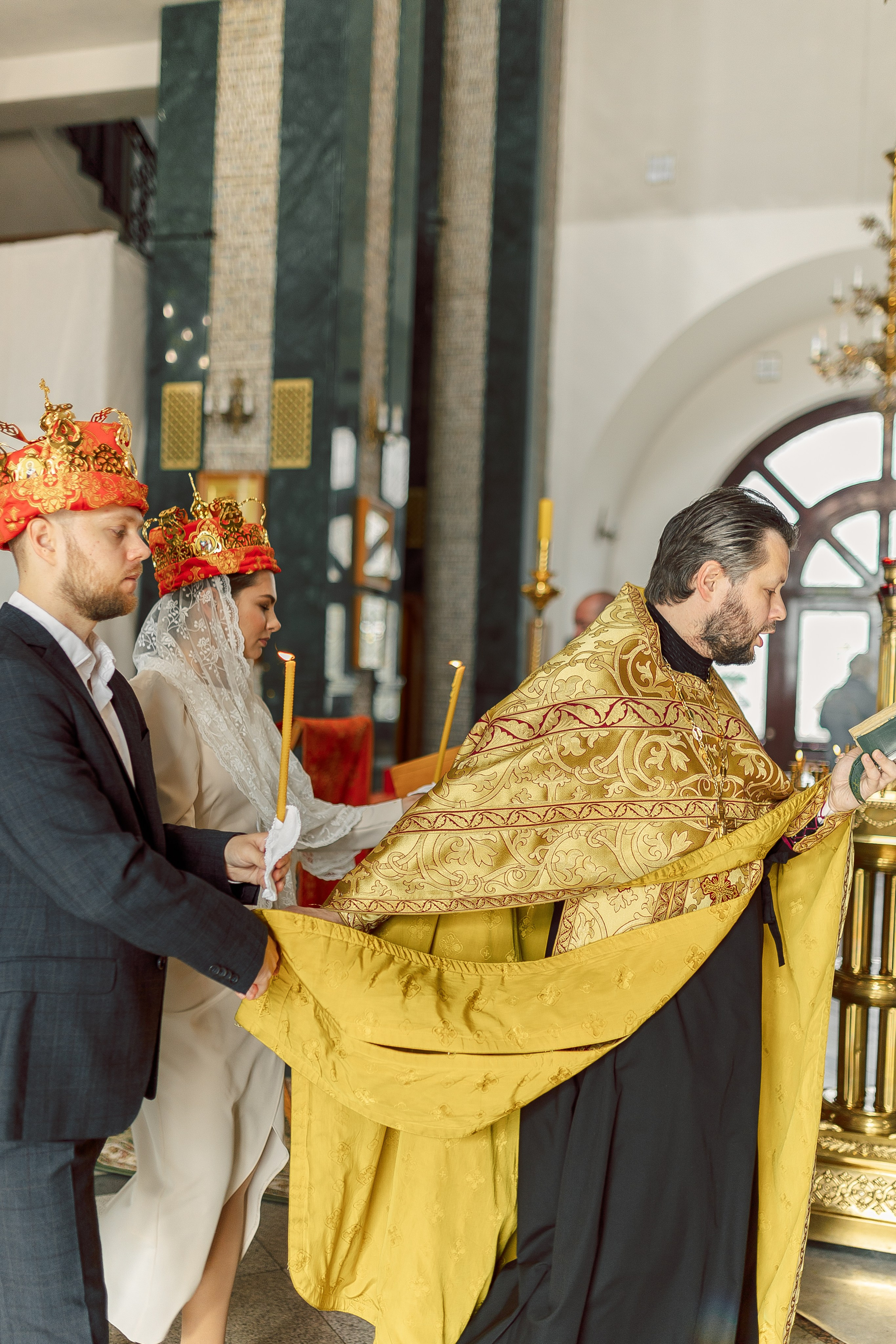 Венчание в храме Стефана Пермского. Семейный фотограф в Москве Анна Пожарская