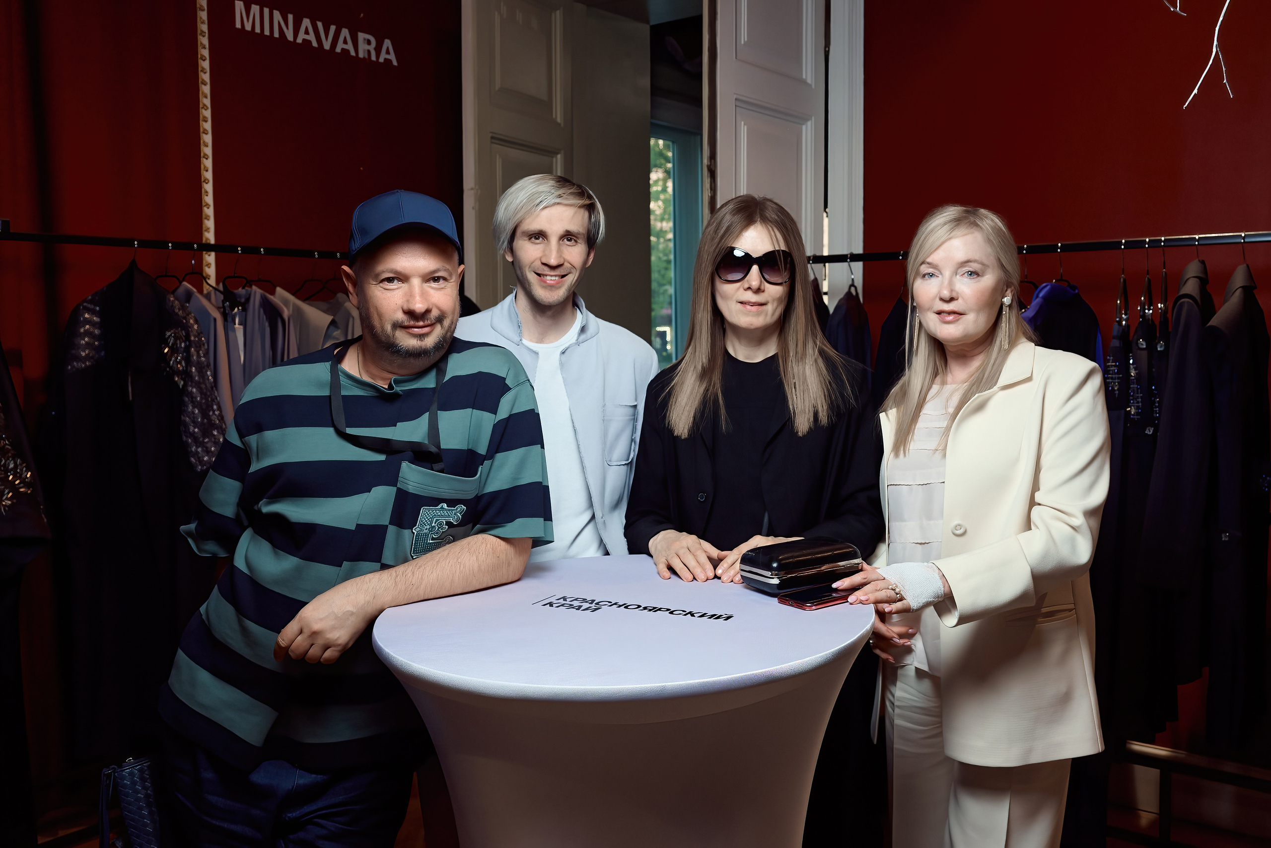 FHUB.2023. Дима Бабушкин. Фотограф. Подиум. Репортаж. Творчество. Дорого