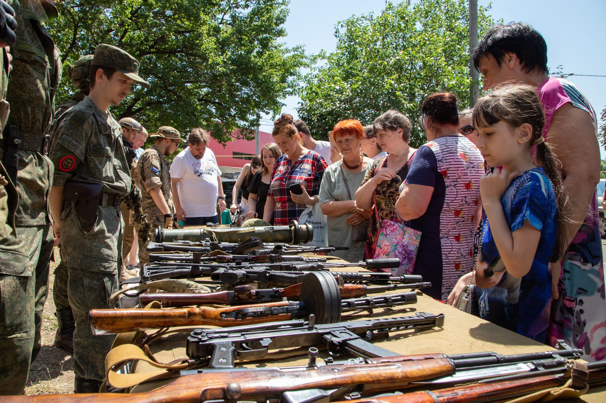 Открытие муралов памяти Героев СВО. Репортажный, промышленный и маркетплейс-фотограф Дмитрий Чернат