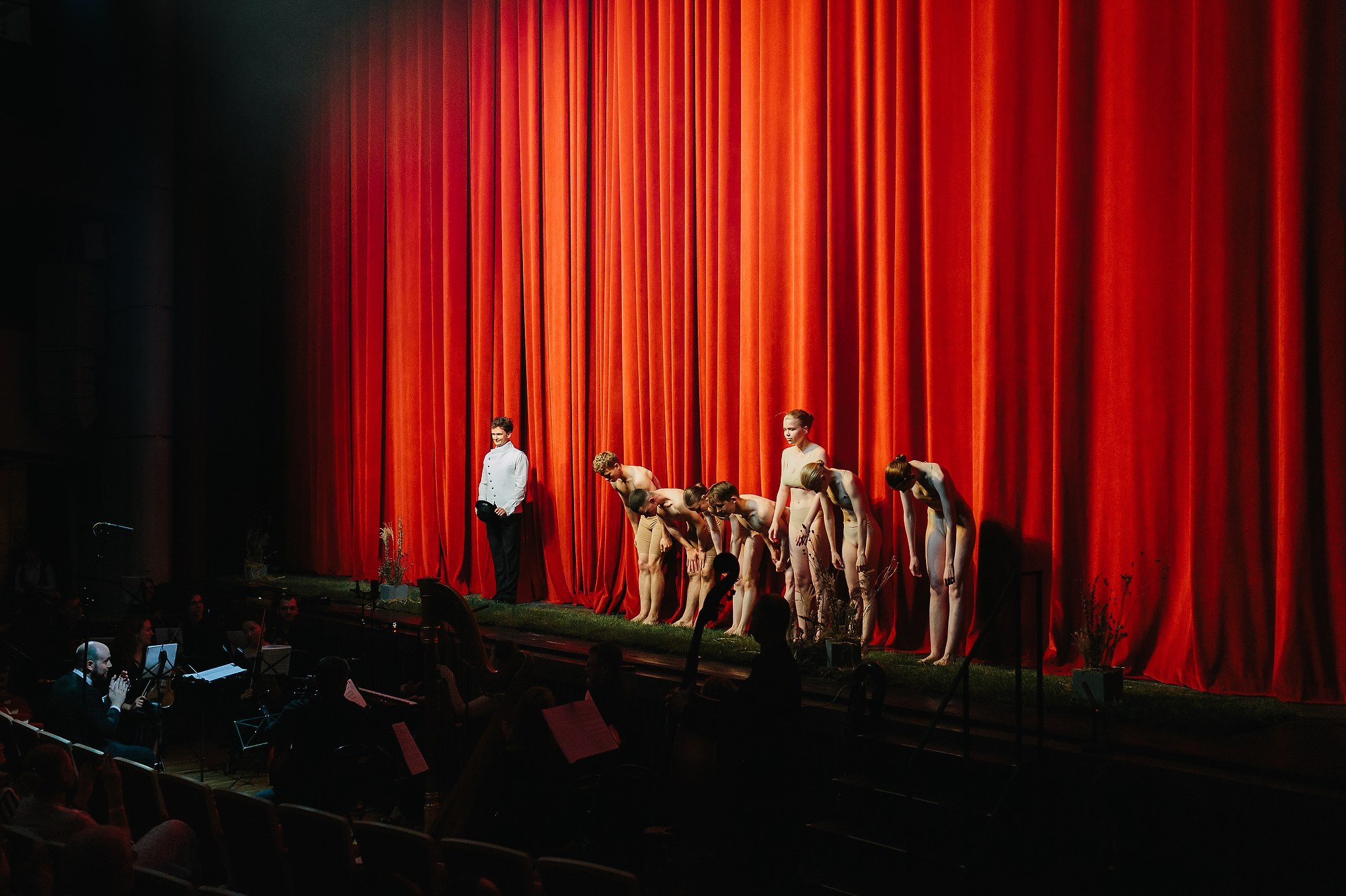 Спектакль Приглушенные голоса в Театре Академии танца Б. Эйфмана (+репетиция). Семейный и портретный фотограф в Санкт-Петербурге Андрей Воробьев