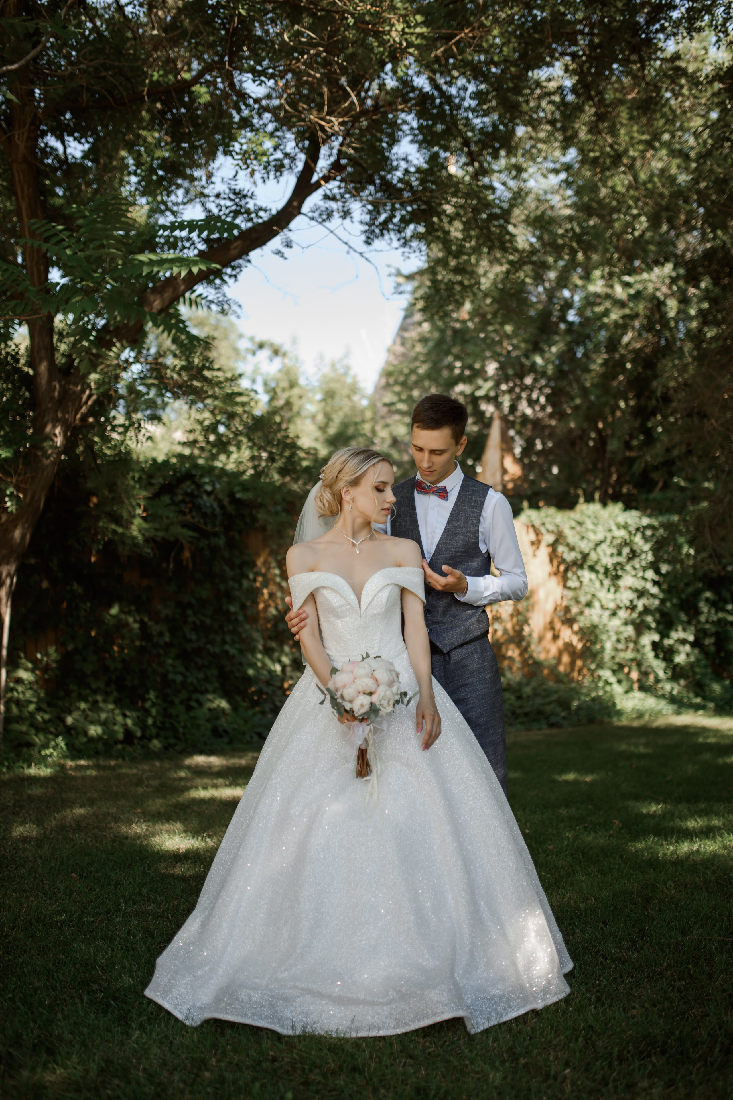 B & A. Свадебный фотограф в г. Астрахань. Так же выезжаю в другие города